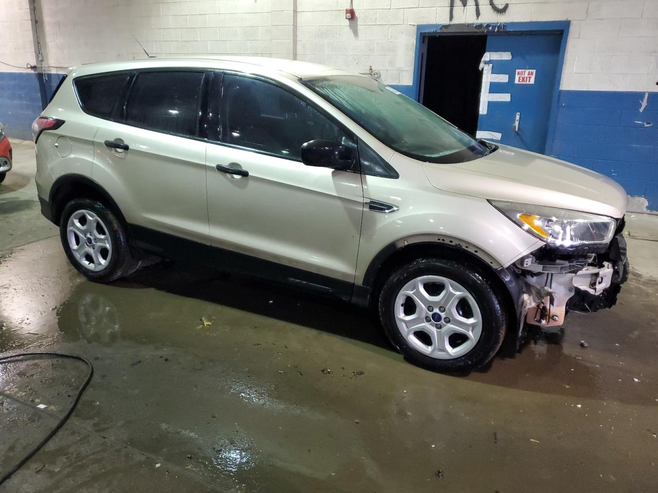 Photo 3 VIN: 1FMCU0F71HUB86122 - FORD ESCAPE 