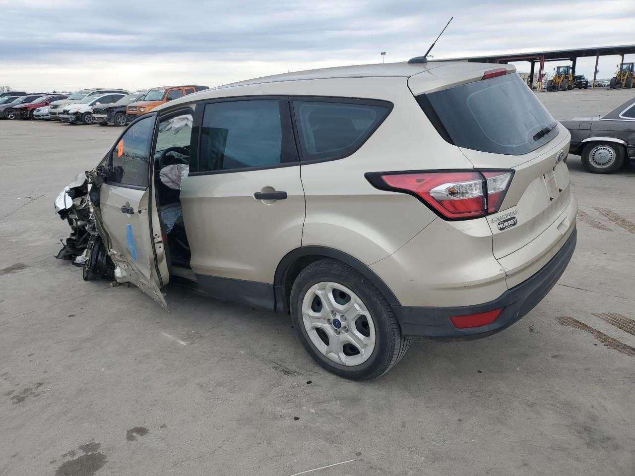 Photo 1 VIN: 1FMCU0F71HUC38395 - FORD ESCAPE 