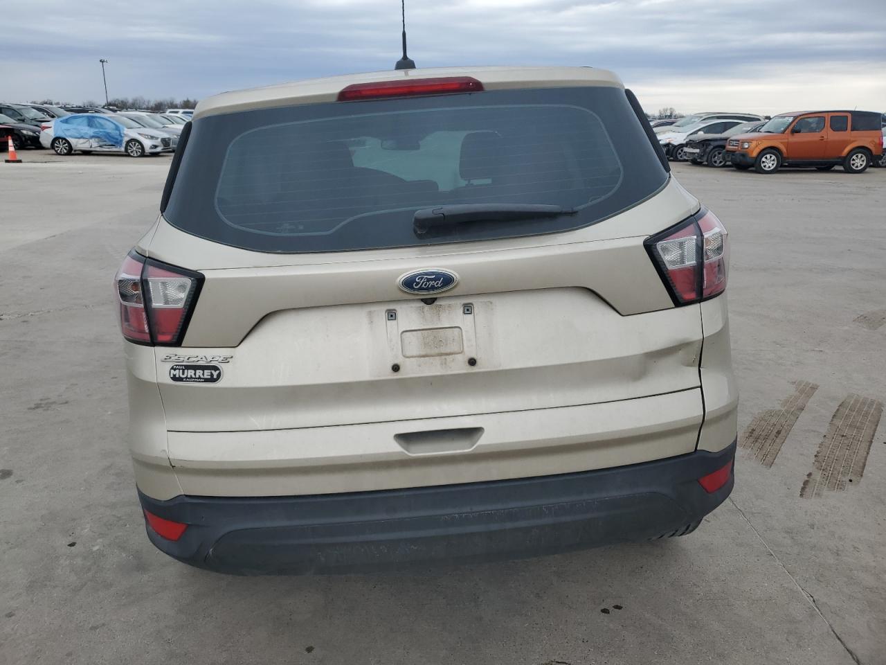 Photo 5 VIN: 1FMCU0F71HUC38395 - FORD ESCAPE 