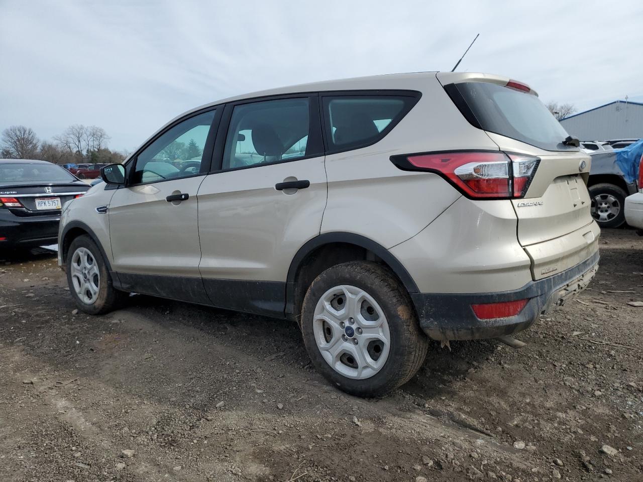 Photo 1 VIN: 1FMCU0F71JUB07893 - FORD ESCAPE 