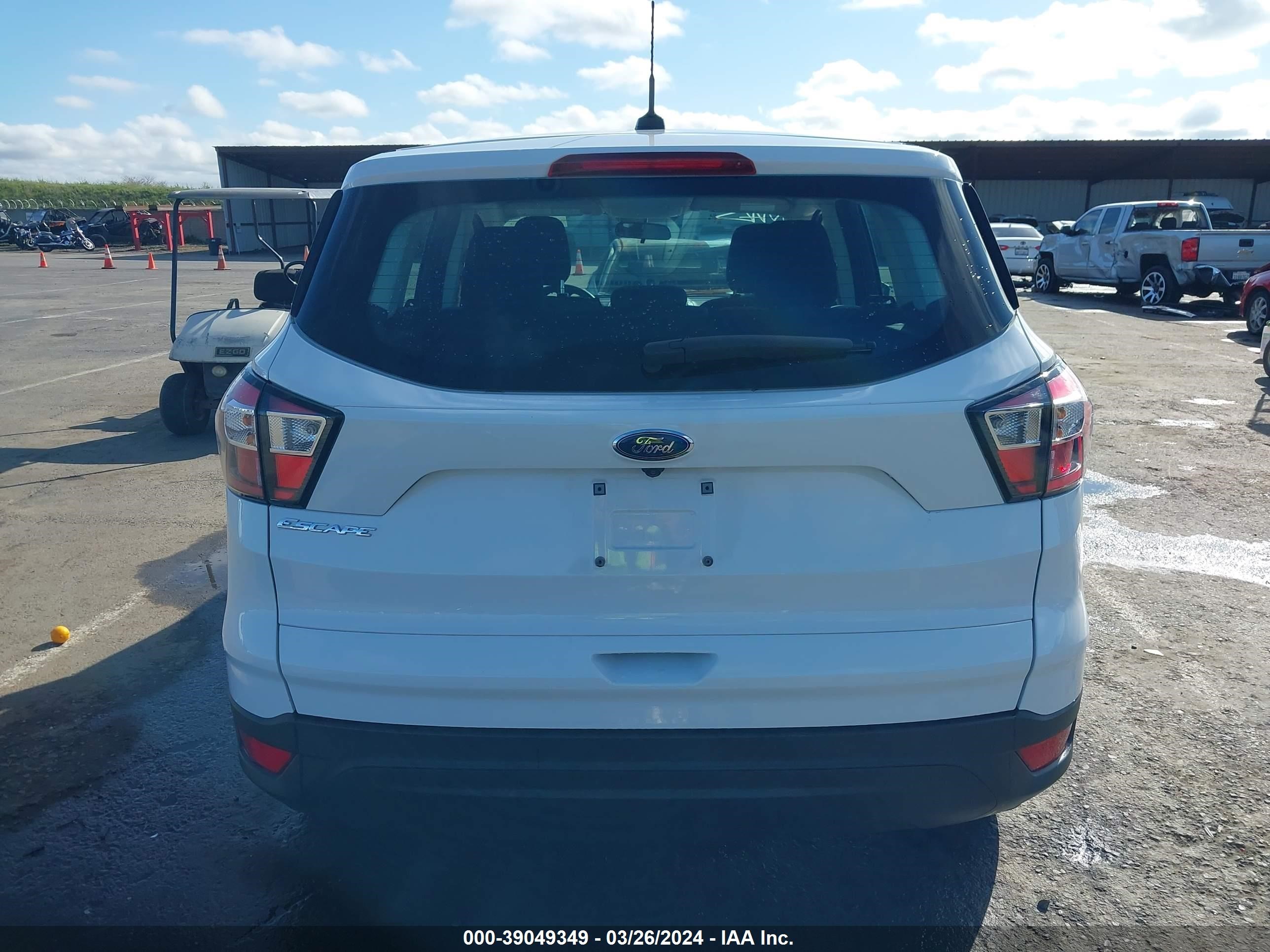 Photo 16 VIN: 1FMCU0F71JUB74283 - FORD ESCAPE 