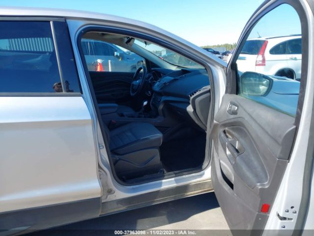 Photo 4 VIN: 1FMCU0F71KUA88313 - FORD ESCAPE 