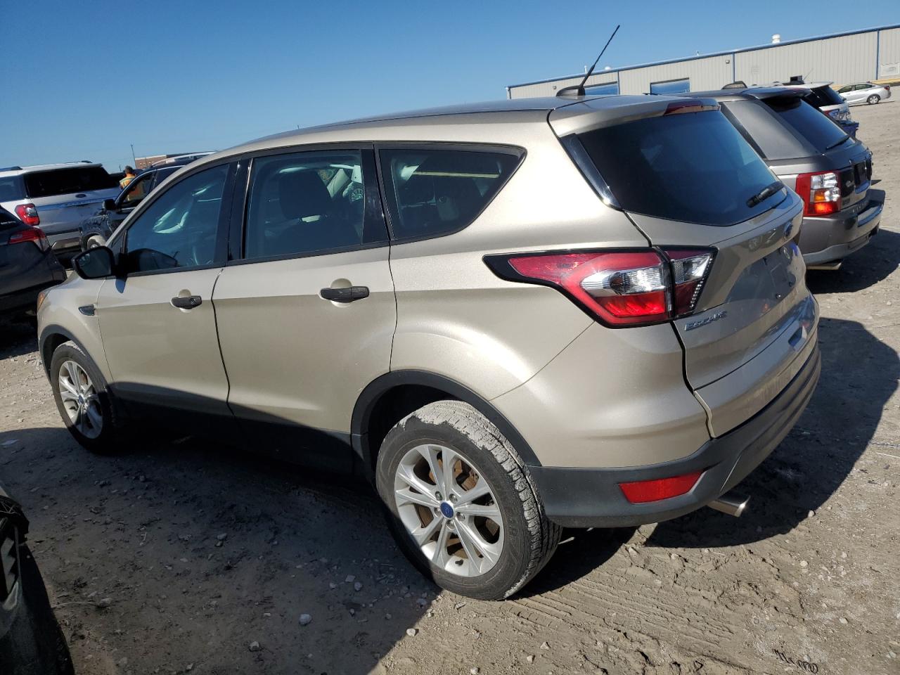 Photo 1 VIN: 1FMCU0F72HUC10296 - FORD ESCAPE 