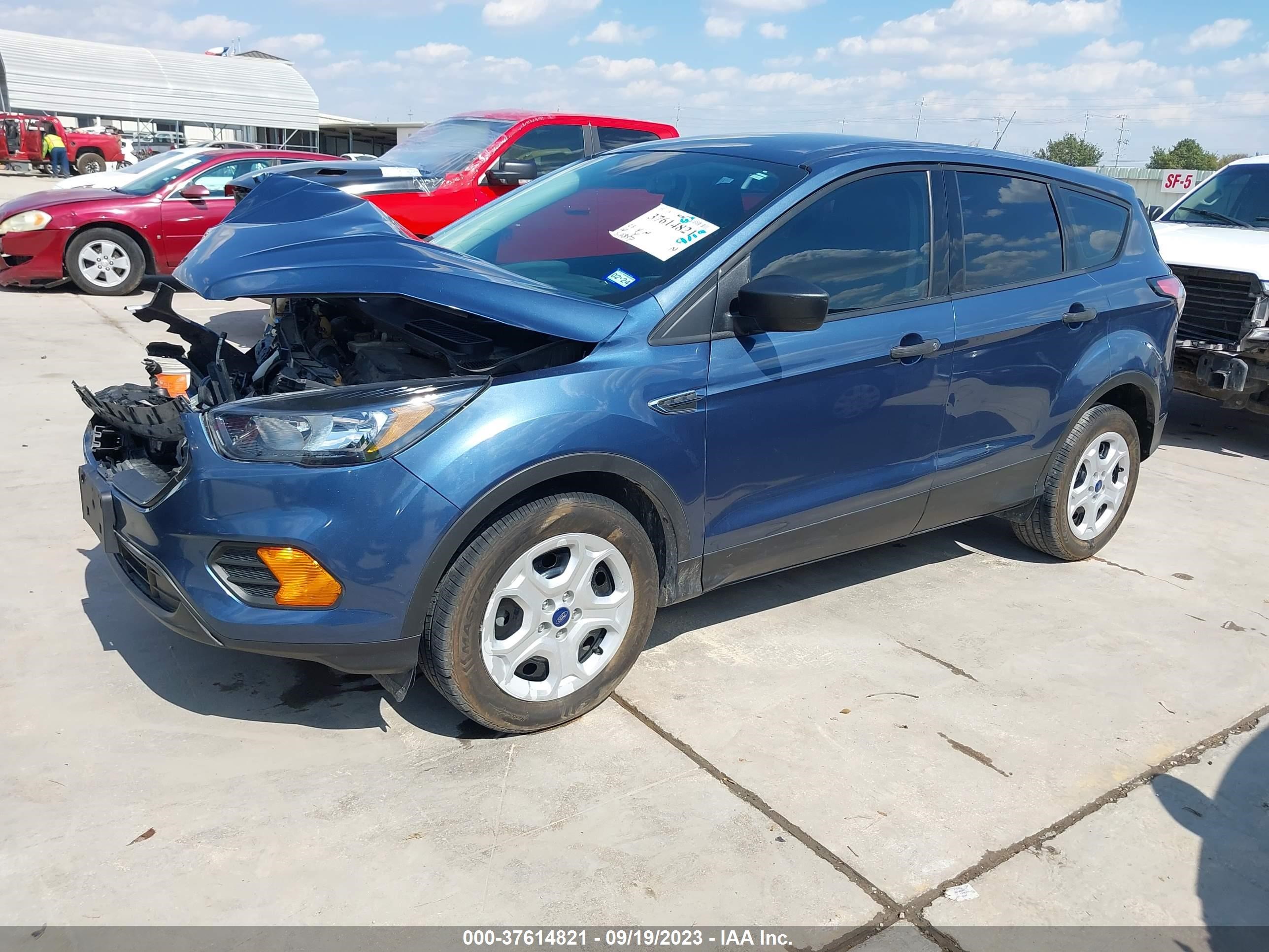 Photo 1 VIN: 1FMCU0F72JUA36283 - FORD ESCAPE 