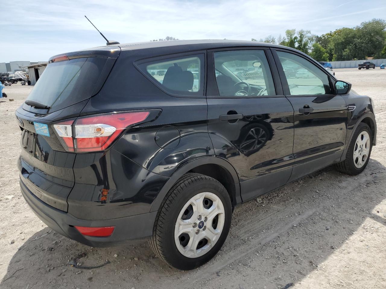 Photo 2 VIN: 1FMCU0F72JUA97374 - FORD ESCAPE 