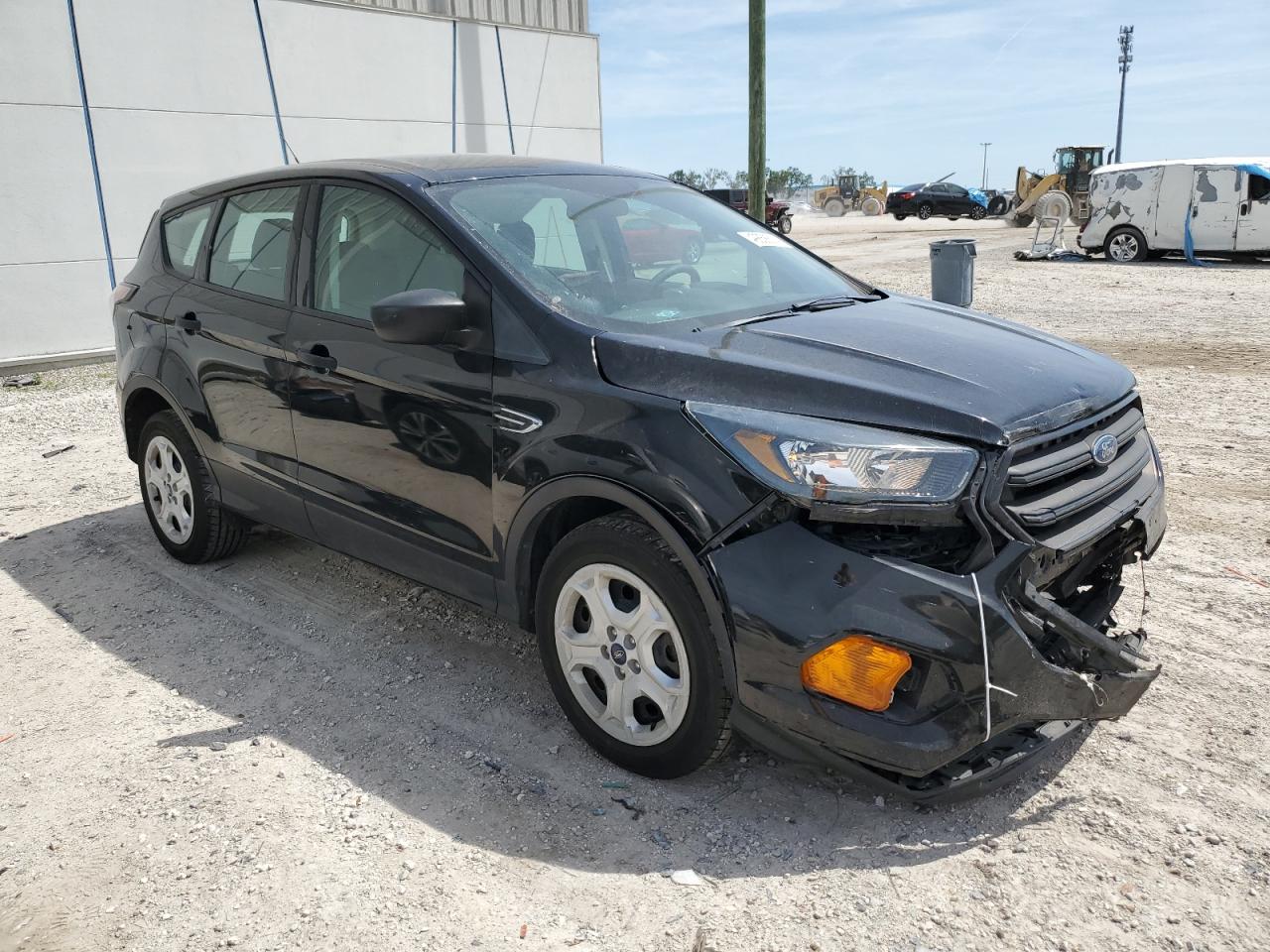 Photo 3 VIN: 1FMCU0F72JUA97374 - FORD ESCAPE 