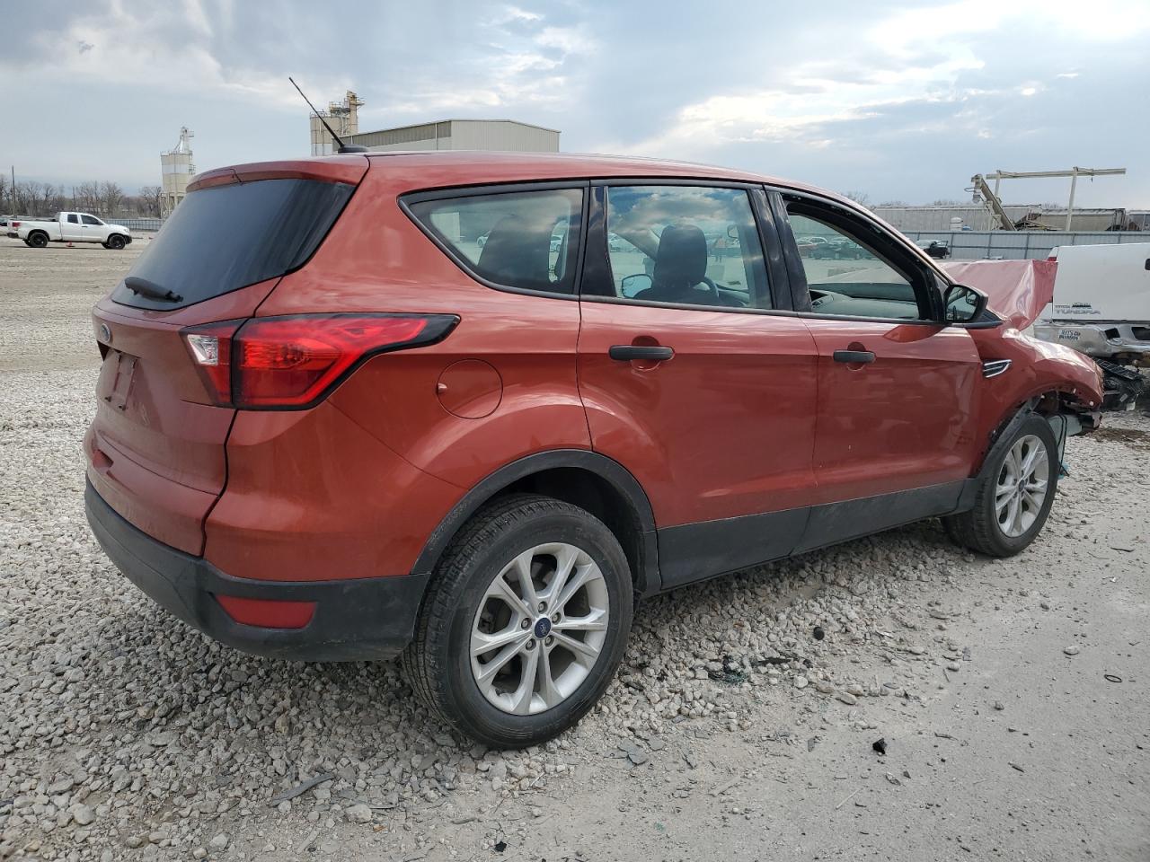 Photo 2 VIN: 1FMCU0F72KUC03730 - FORD ESCAPE 