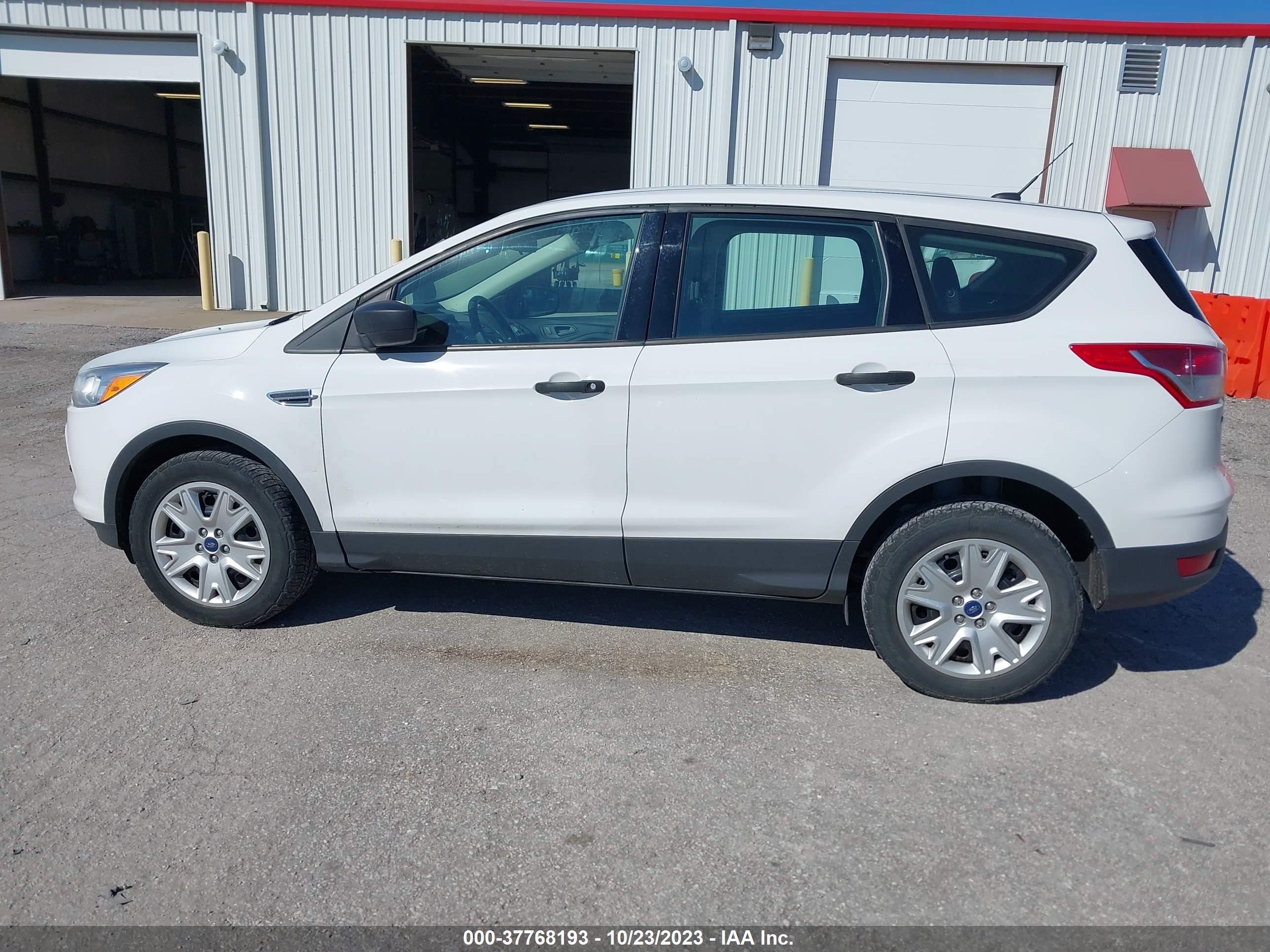 Photo 5 VIN: 1FMCU0F73DUA48138 - FORD ESCAPE 