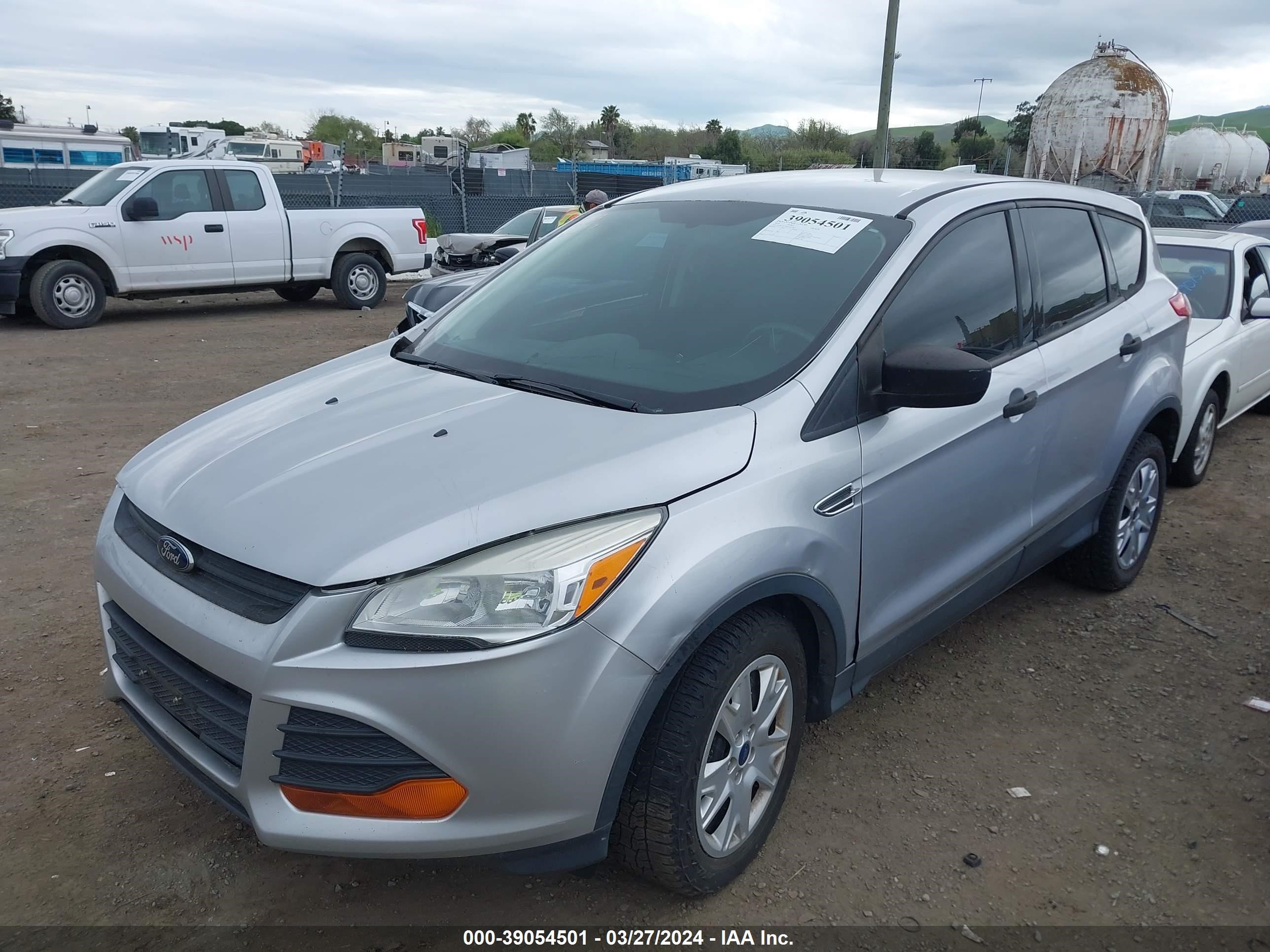 Photo 1 VIN: 1FMCU0F73EUA05789 - FORD ESCAPE 