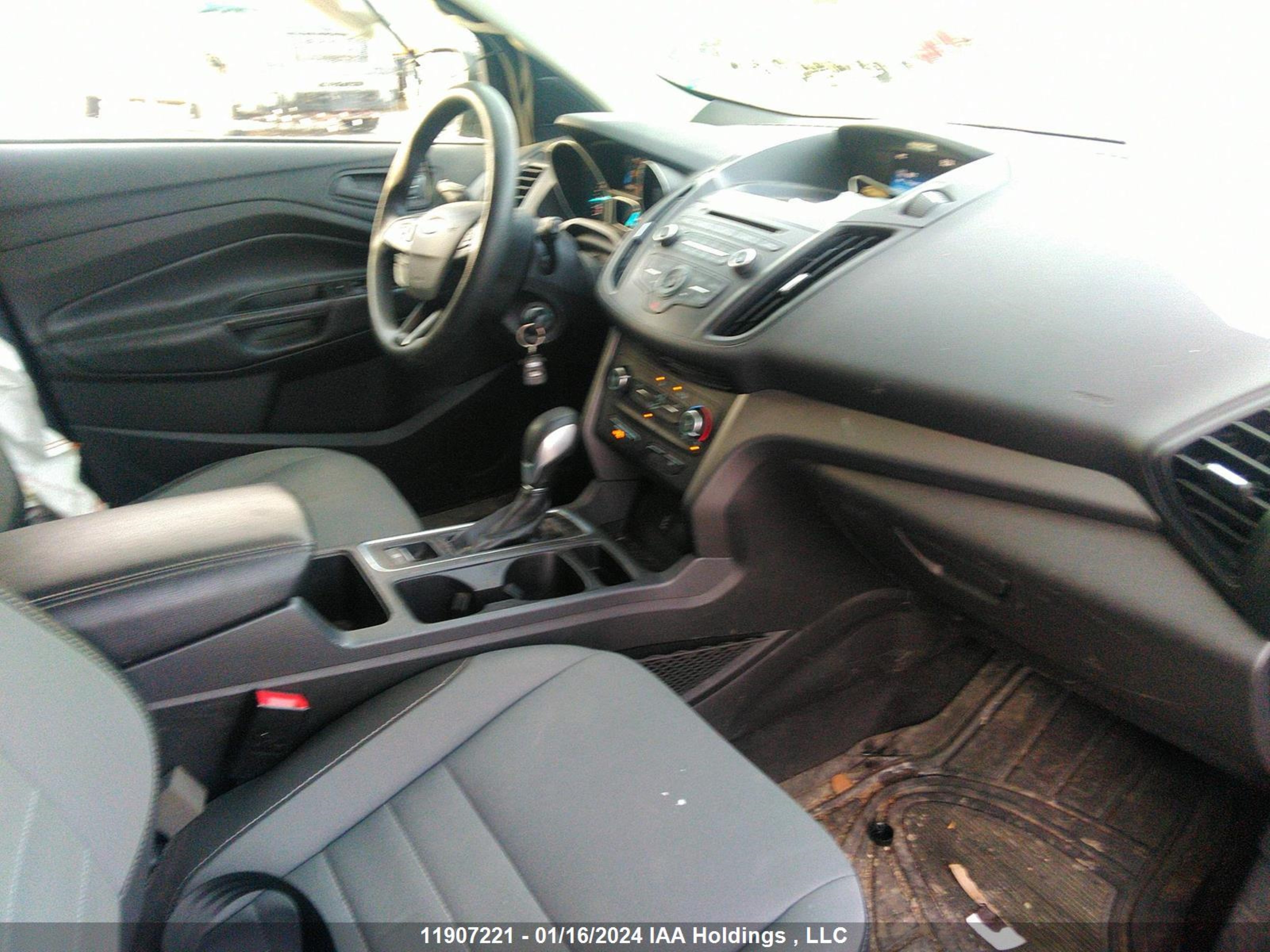 Photo 4 VIN: 1FMCU0F73HUA34410 - FORD ESCAPE 