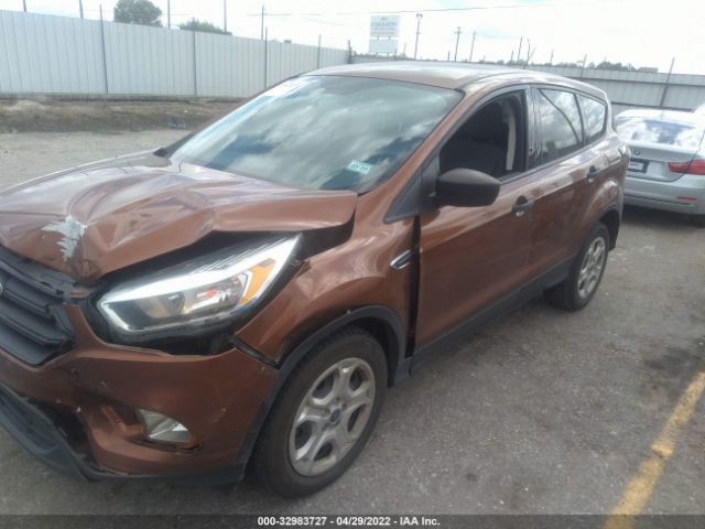 Photo 1 VIN: 1FMCU0F73HUA80755 - FORD ESCAPE 