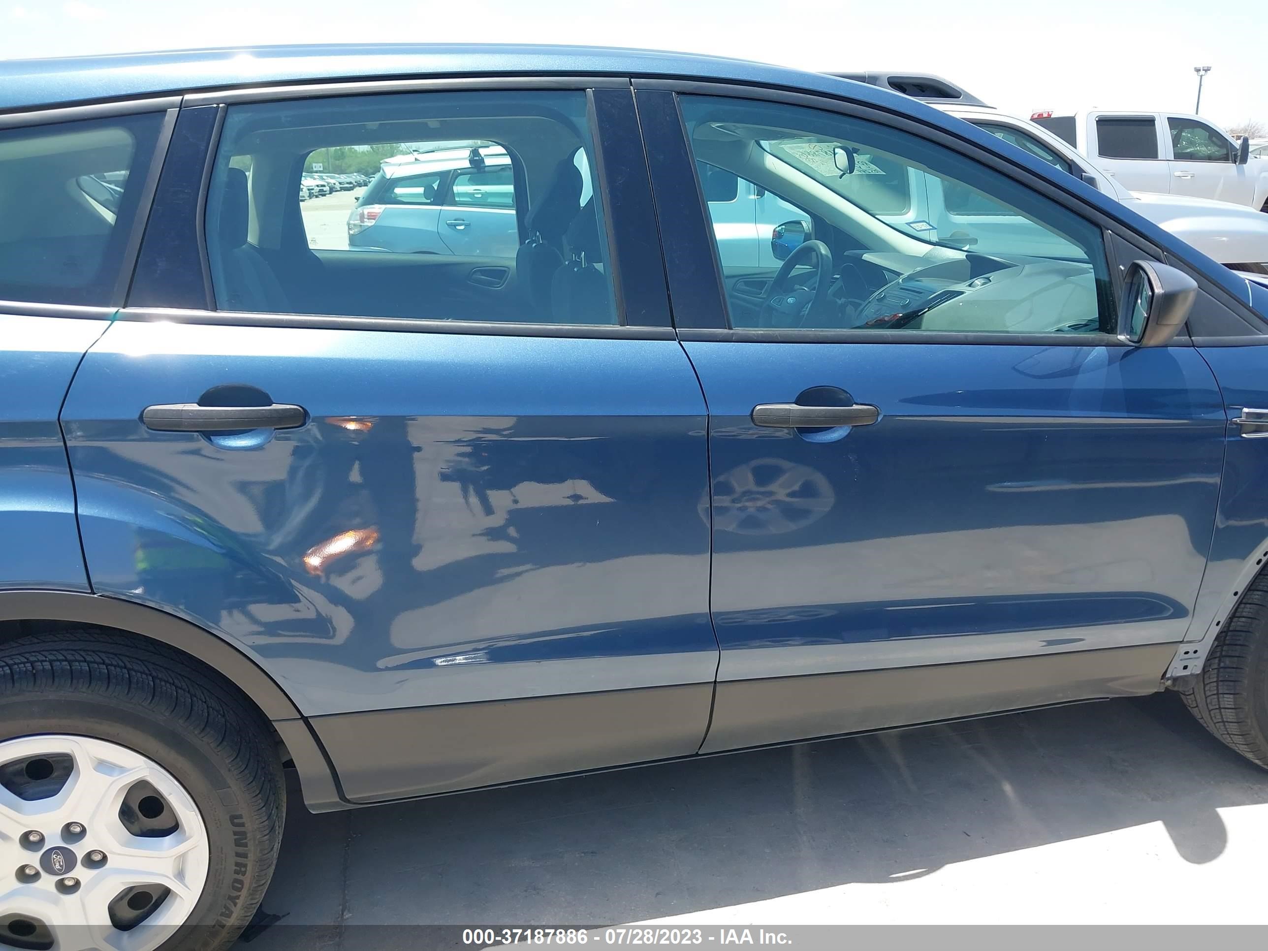 Photo 13 VIN: 1FMCU0F73JUB60711 - FORD ESCAPE 