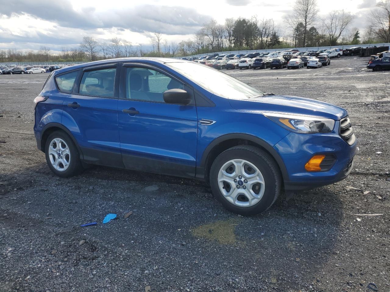 Photo 3 VIN: 1FMCU0F73JUC26366 - FORD ESCAPE 