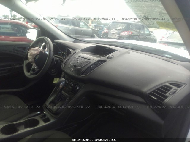 Photo 4 VIN: 1FMCU0F74GUB88039 - FORD ESCAPE 