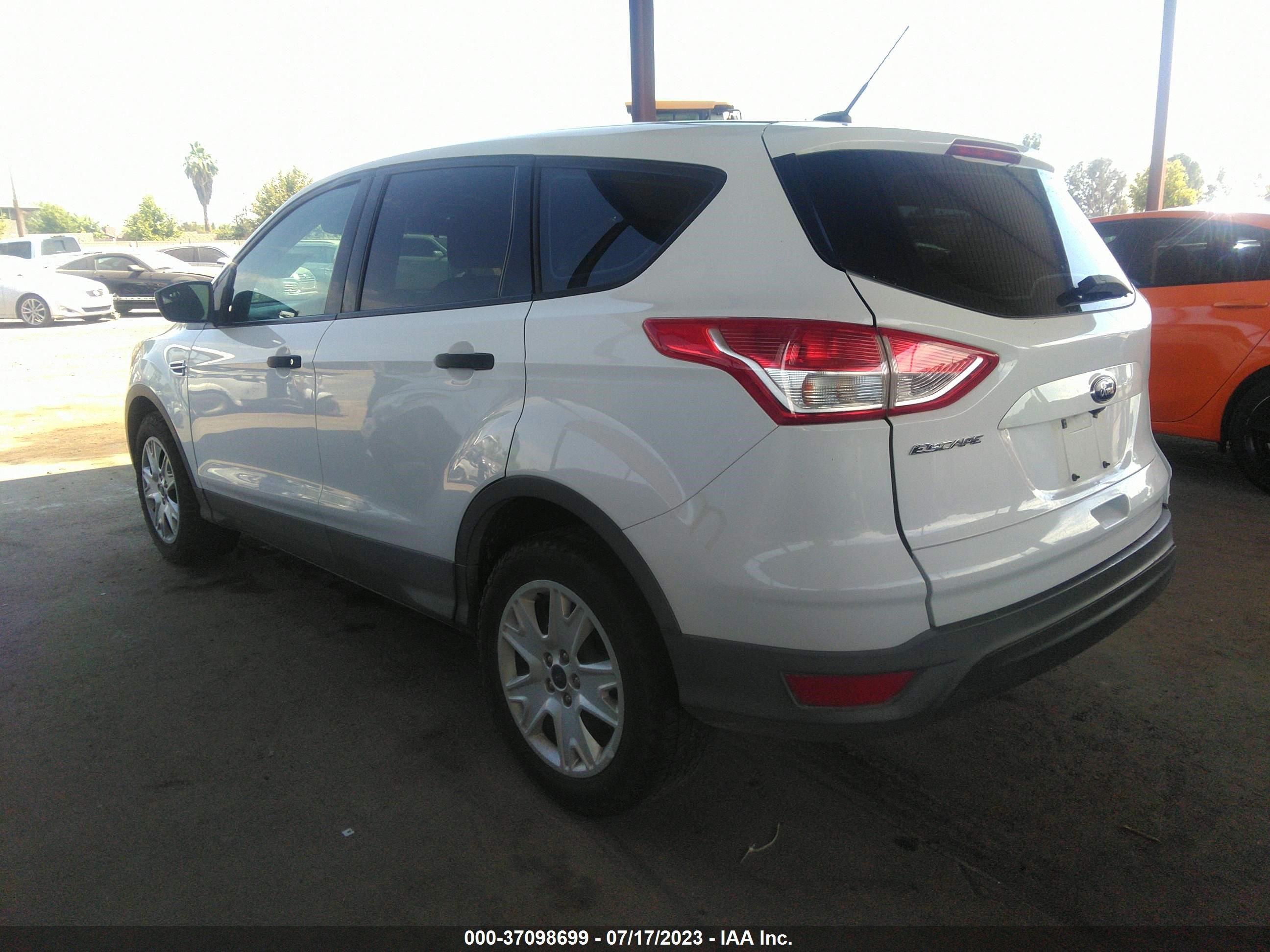 Photo 2 VIN: 1FMCU0F74GUC13442 - FORD ESCAPE 