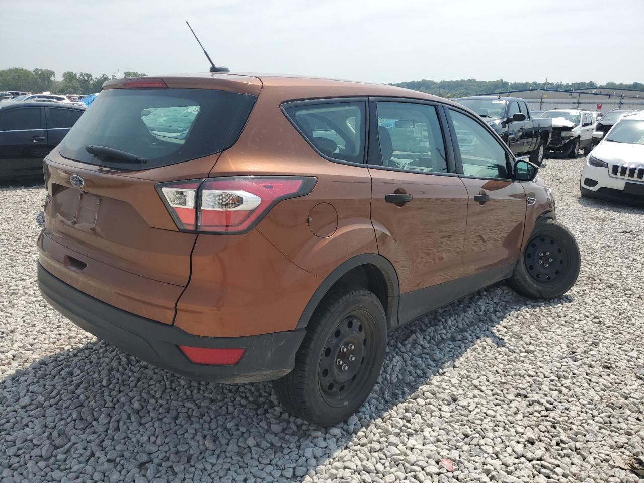 Photo 2 VIN: 1FMCU0F74HUA50146 - FORD ESCAPE 