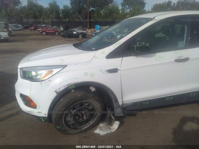 Photo 5 VIN: 1FMCU0F74JUA31229 - FORD ESCAPE 