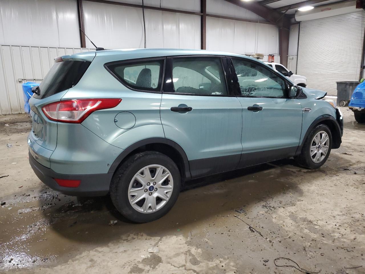 Photo 2 VIN: 1FMCU0F75DUB68832 - FORD ESCAPE 