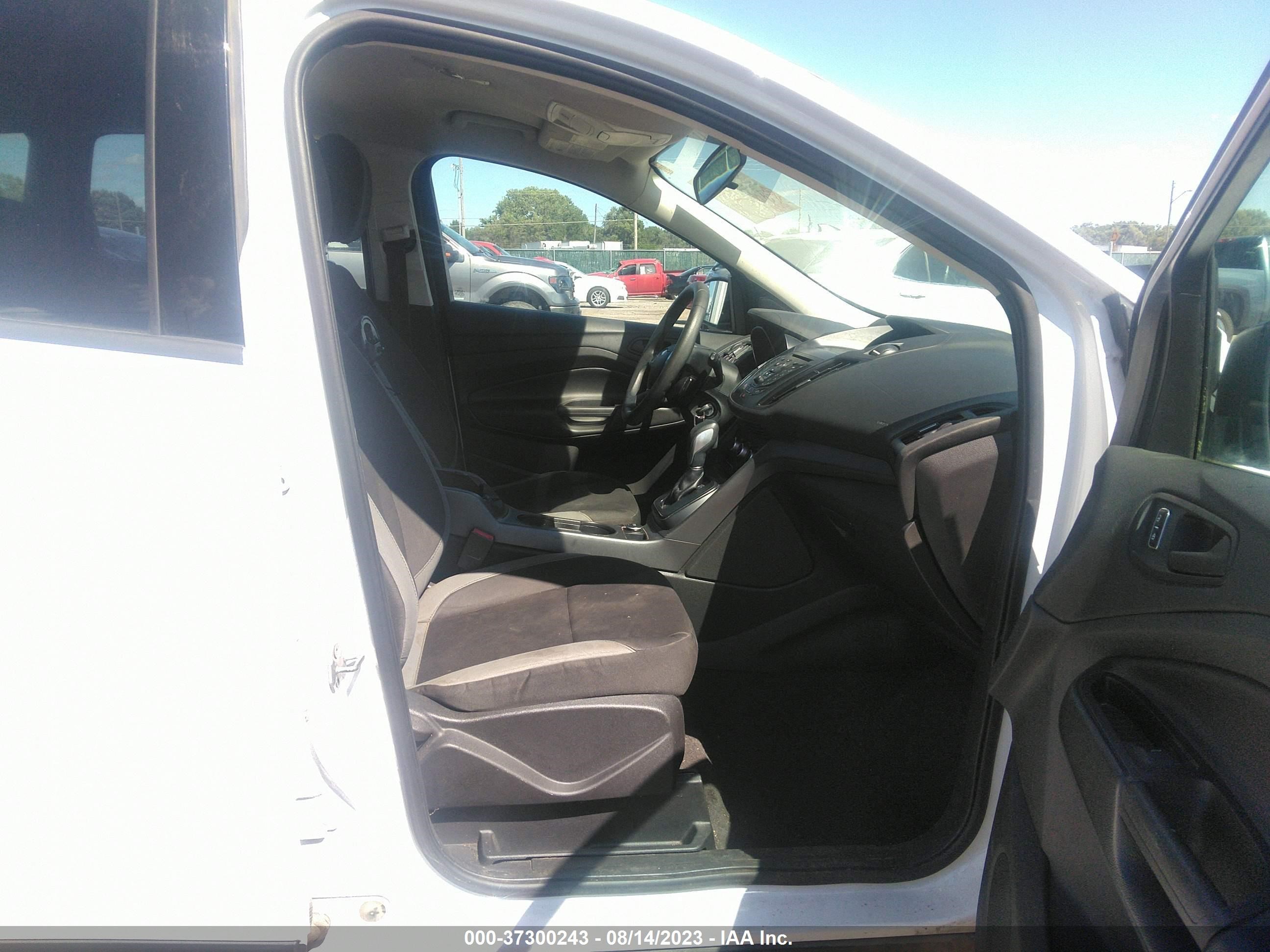 Photo 4 VIN: 1FMCU0F75EUA77075 - FORD ESCAPE 