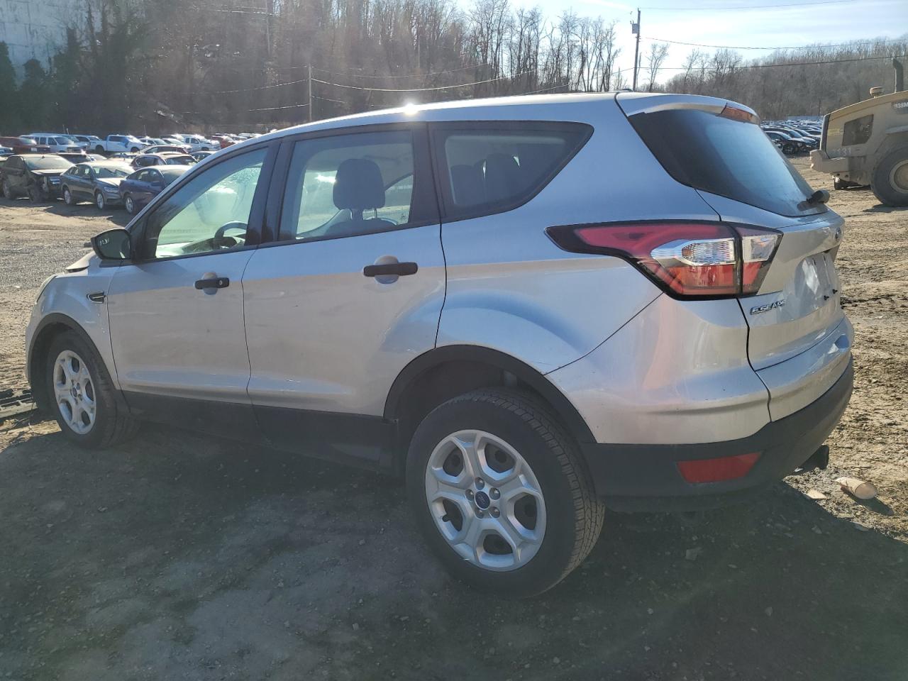 Photo 1 VIN: 1FMCU0F76HUA47619 - FORD ESCAPE 