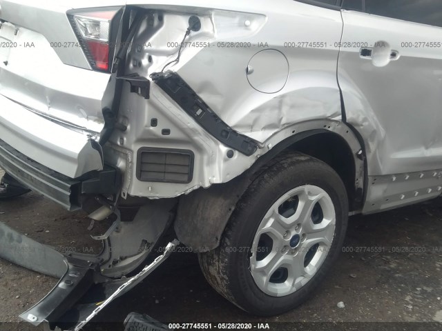 Photo 5 VIN: 1FMCU0F76JUA16506 - FORD ESCAPE 