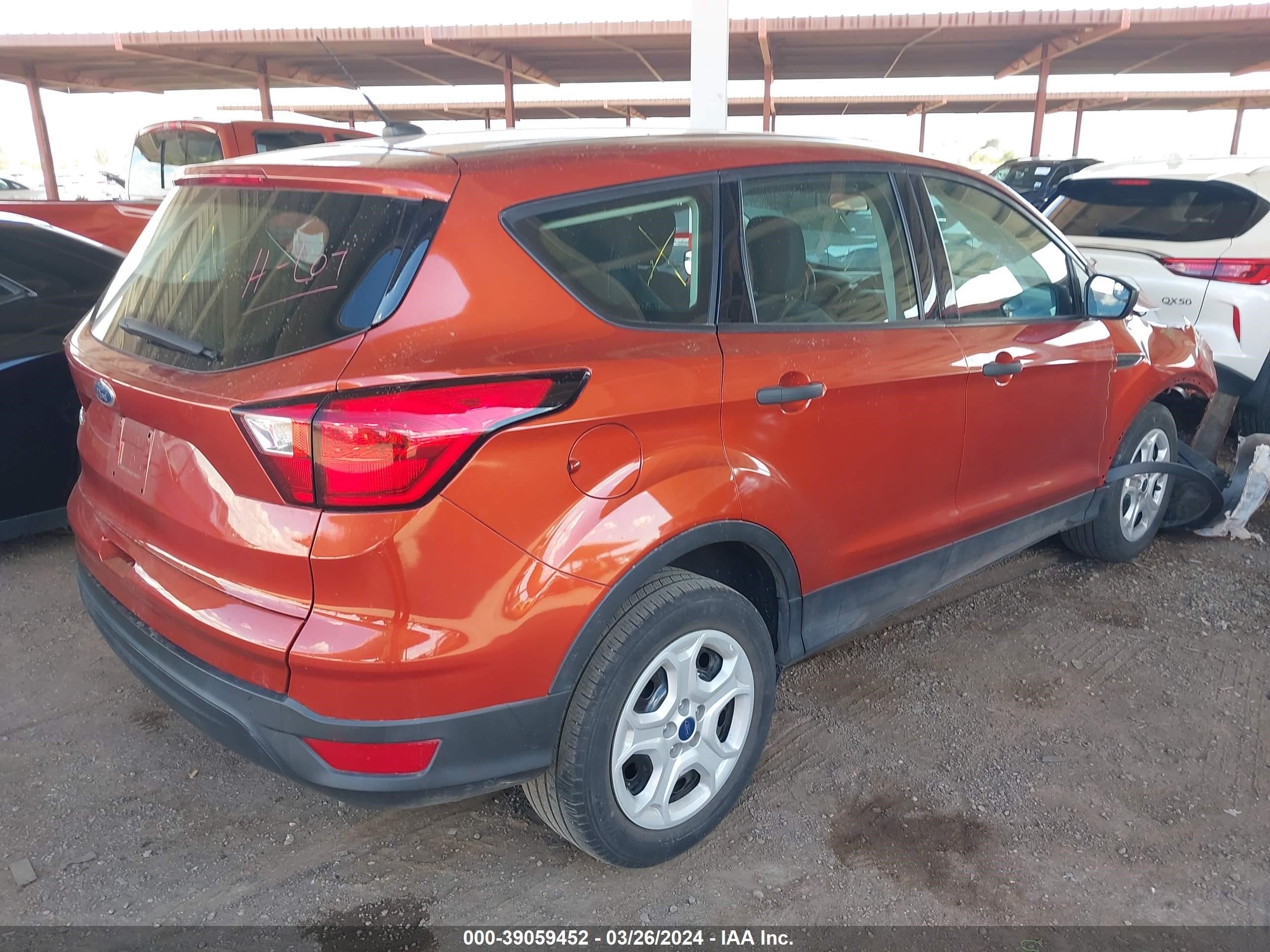 Photo 3 VIN: 1FMCU0F76KUC55295 - FORD ESCAPE 