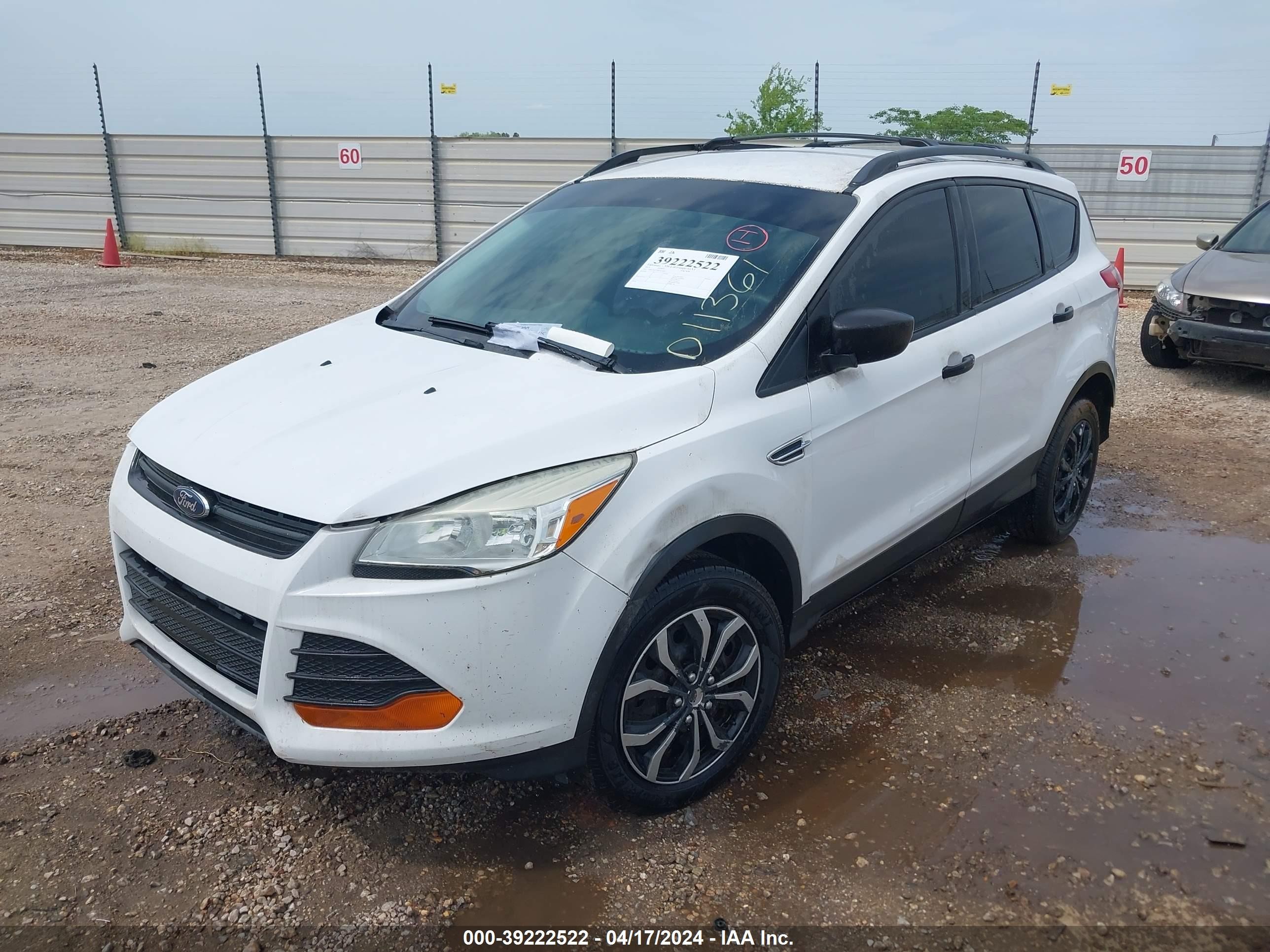 Photo 1 VIN: 1FMCU0F77DUD11361 - FORD ESCAPE 