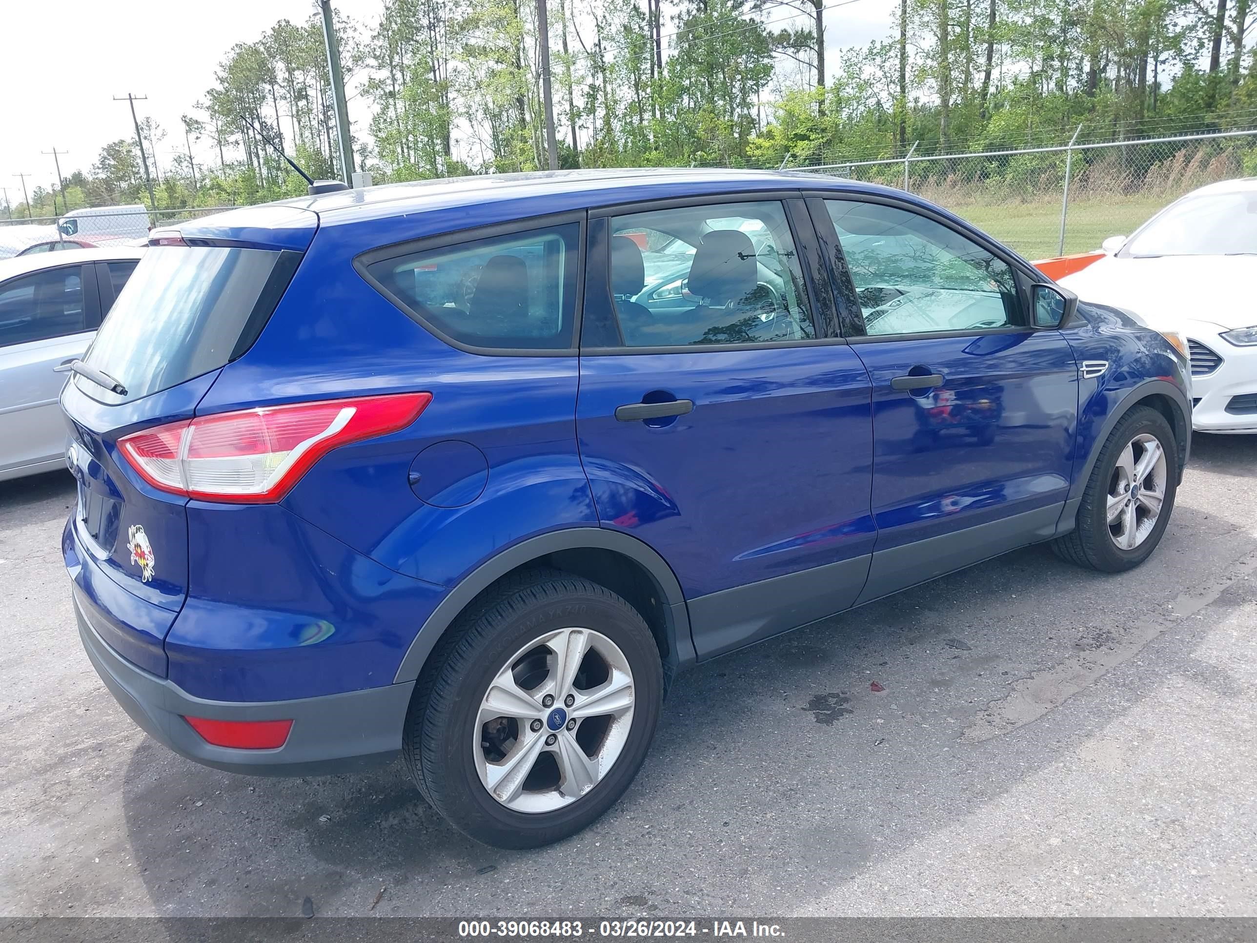 Photo 3 VIN: 1FMCU0F77FUB11129 - FORD ESCAPE 