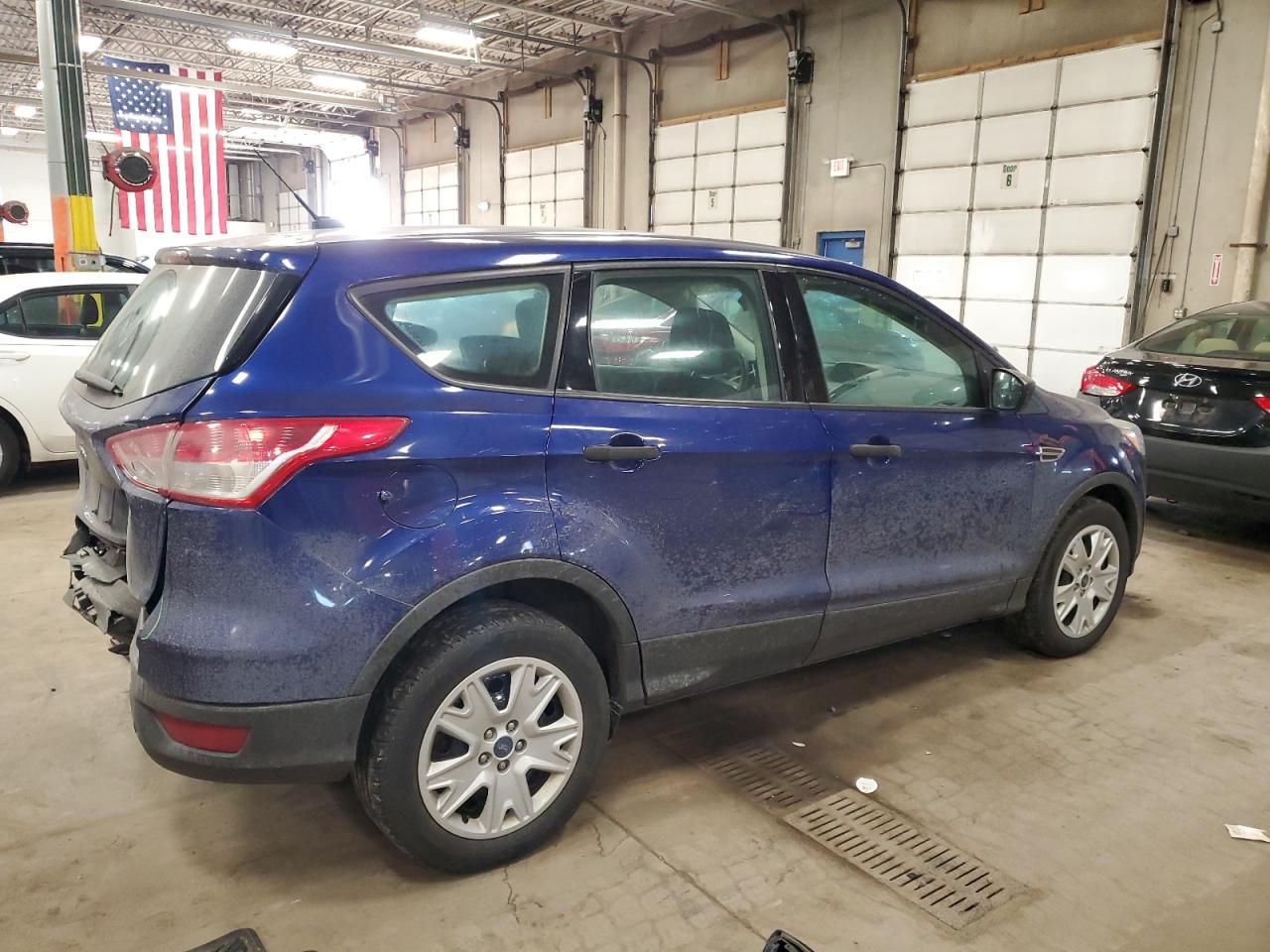 Photo 2 VIN: 1FMCU0F77GUB38090 - FORD ESCAPE 