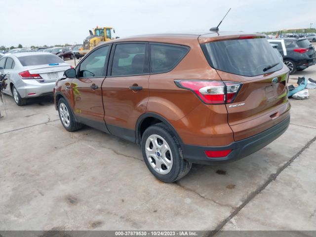 Photo 2 VIN: 1FMCU0F77HUA60931 - FORD ESCAPE 