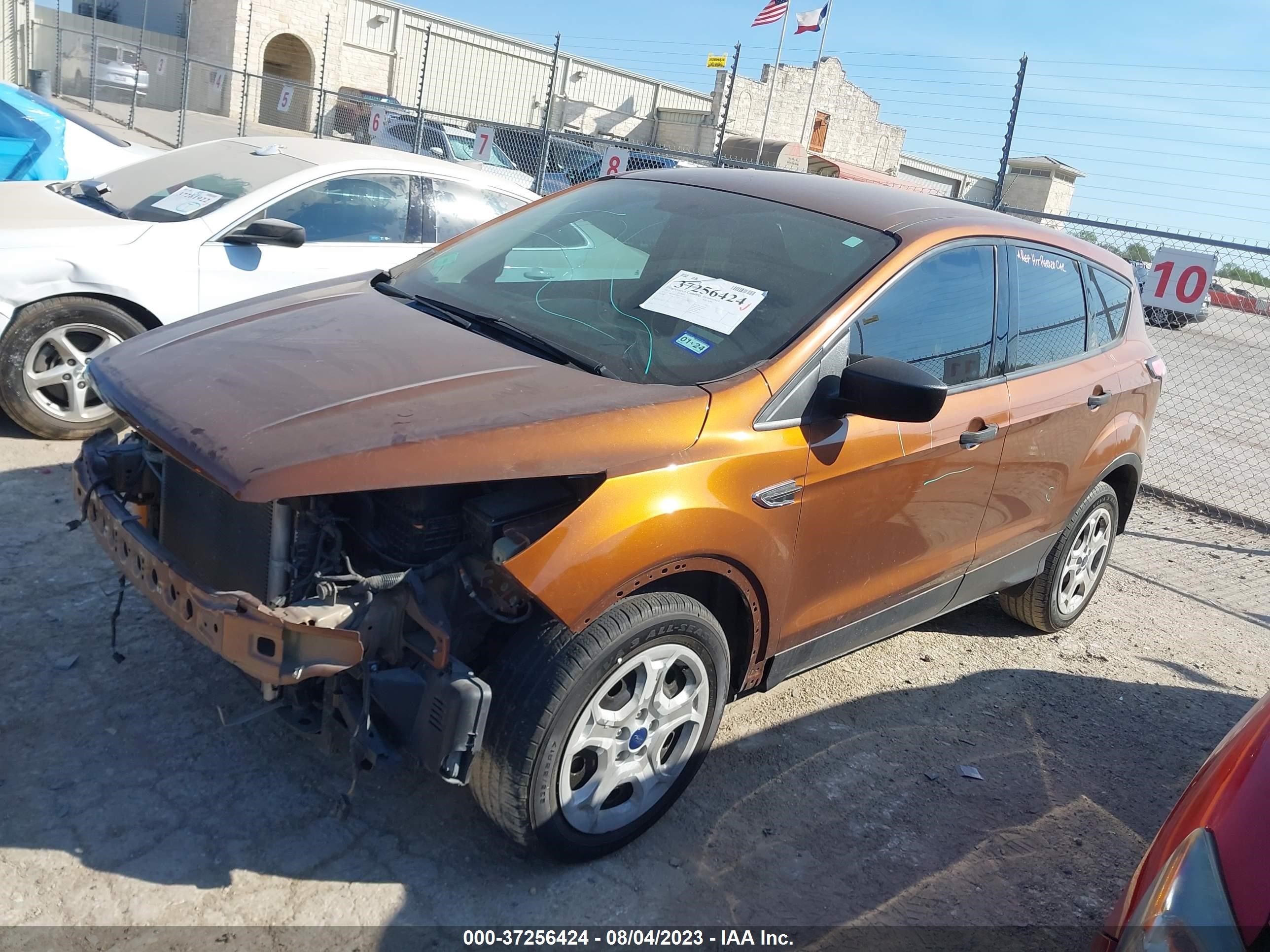 Photo 14 VIN: 1FMCU0F77HUC38353 - FORD ESCAPE 