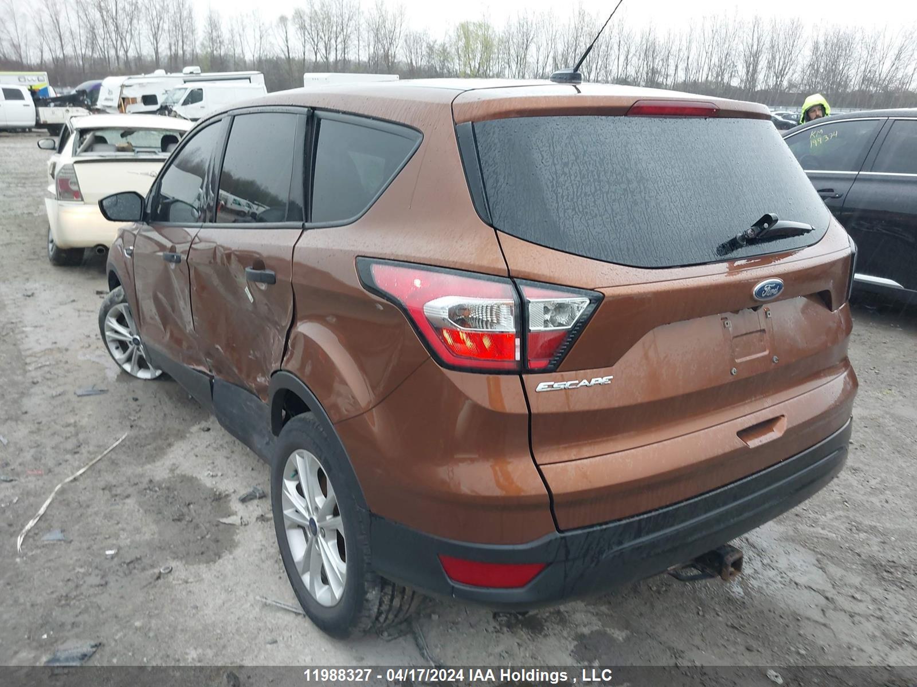 Photo 2 VIN: 1FMCU0F77HUD01435 - FORD ESCAPE 