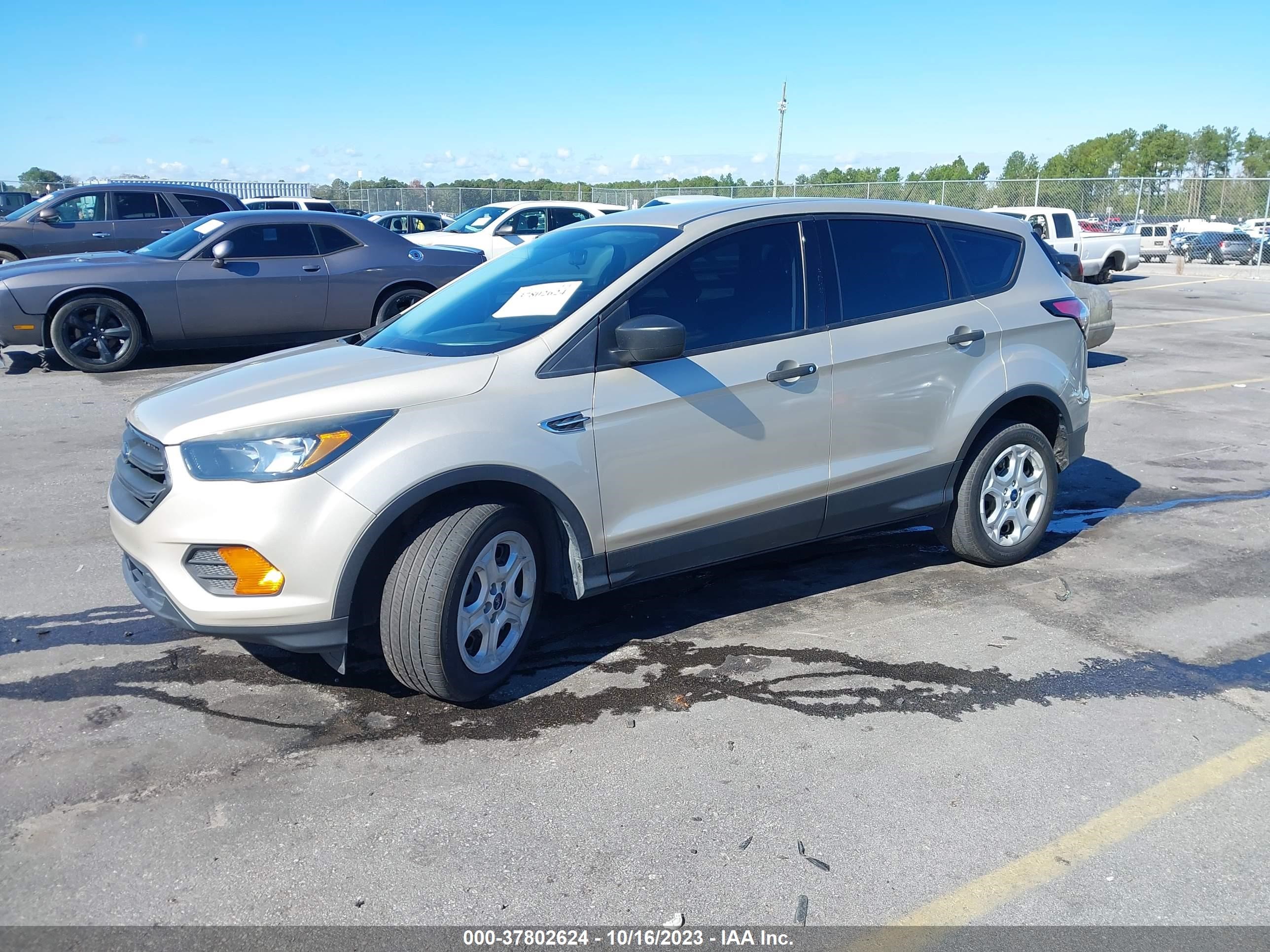 Photo 1 VIN: 1FMCU0F77JUB66981 - FORD ESCAPE 