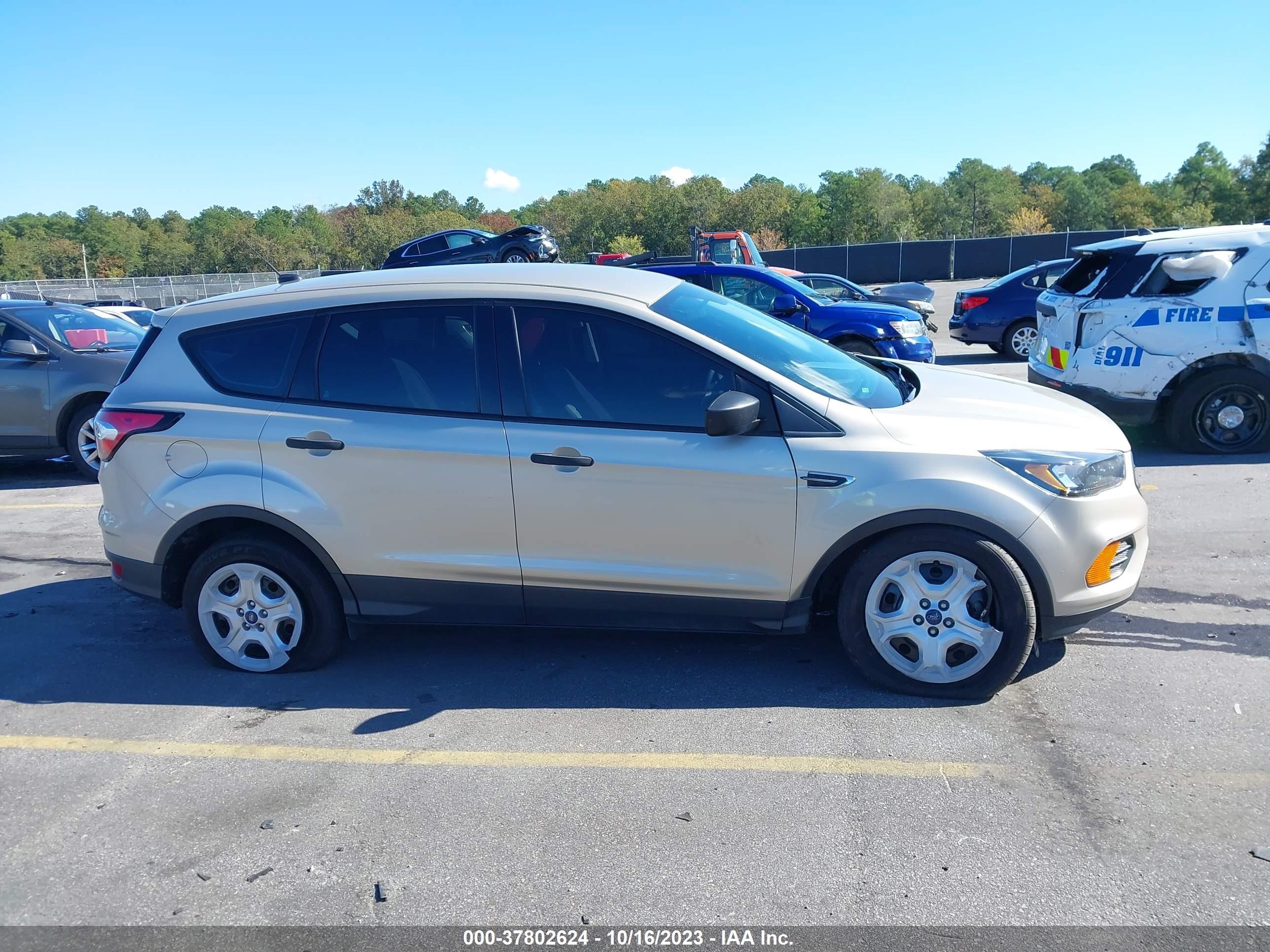 Photo 12 VIN: 1FMCU0F77JUB66981 - FORD ESCAPE 