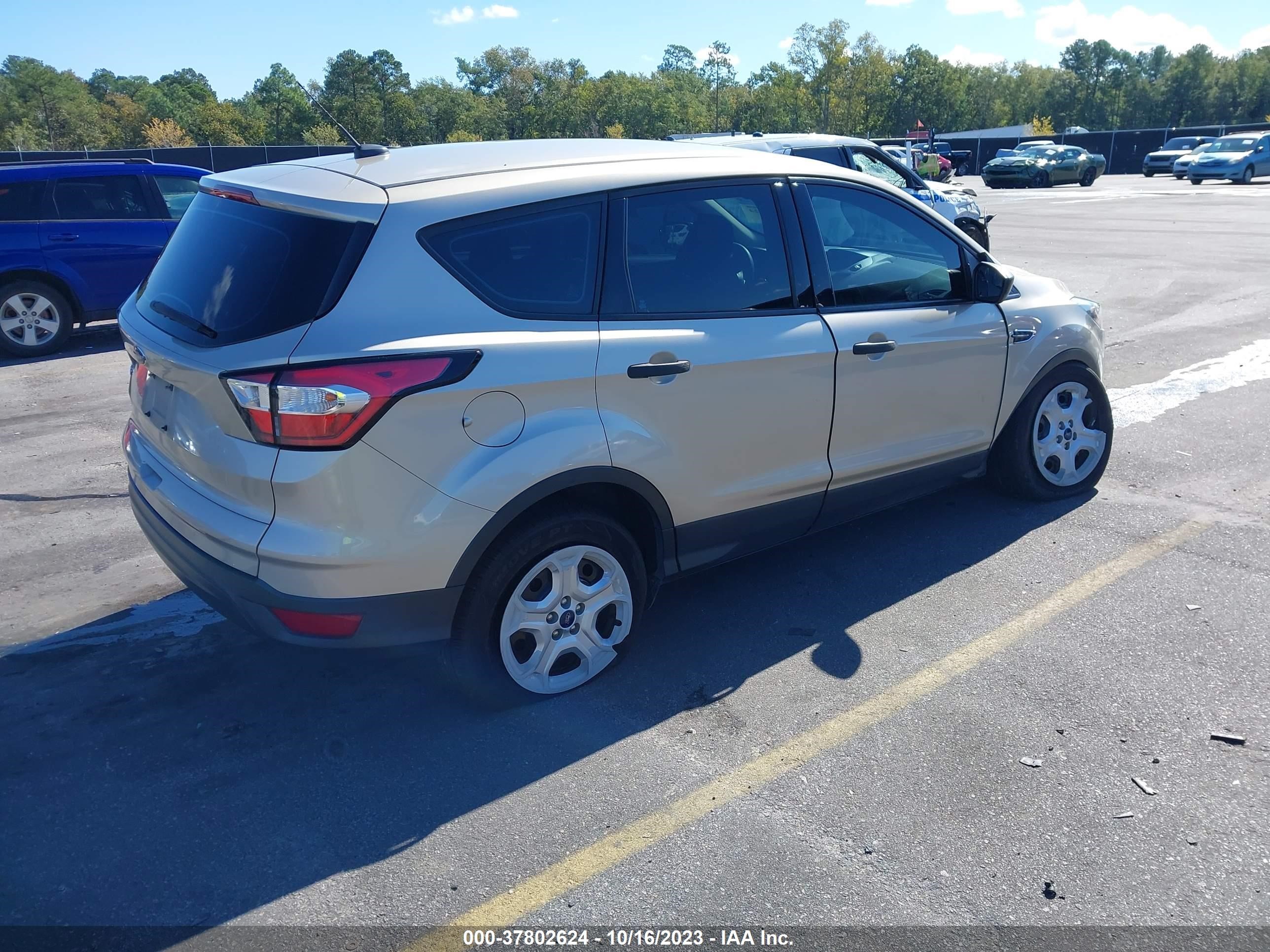 Photo 3 VIN: 1FMCU0F77JUB66981 - FORD ESCAPE 