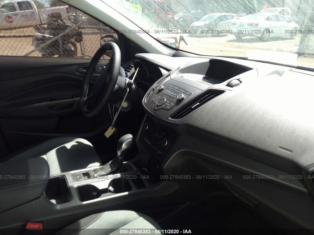 Photo 4 VIN: 1FMCU0F77KUB00819 - FORD ESCAPE 