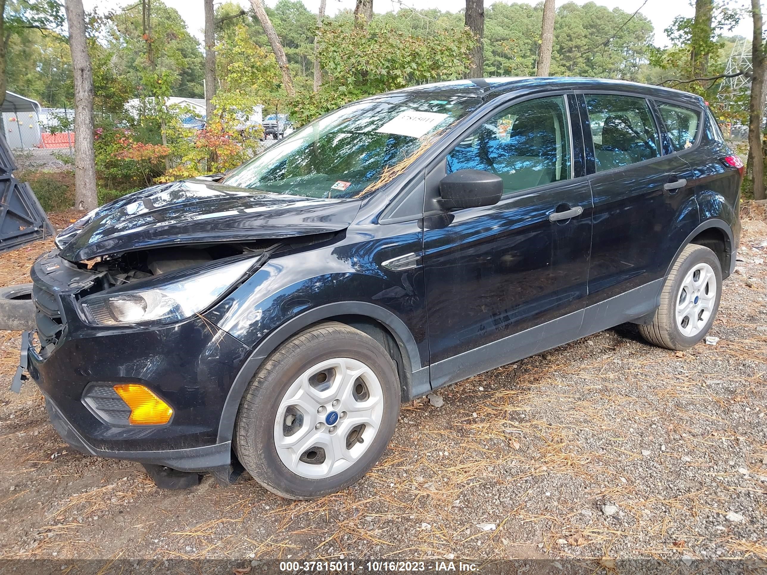 Photo 1 VIN: 1FMCU0F77KUB21895 - FORD ESCAPE 