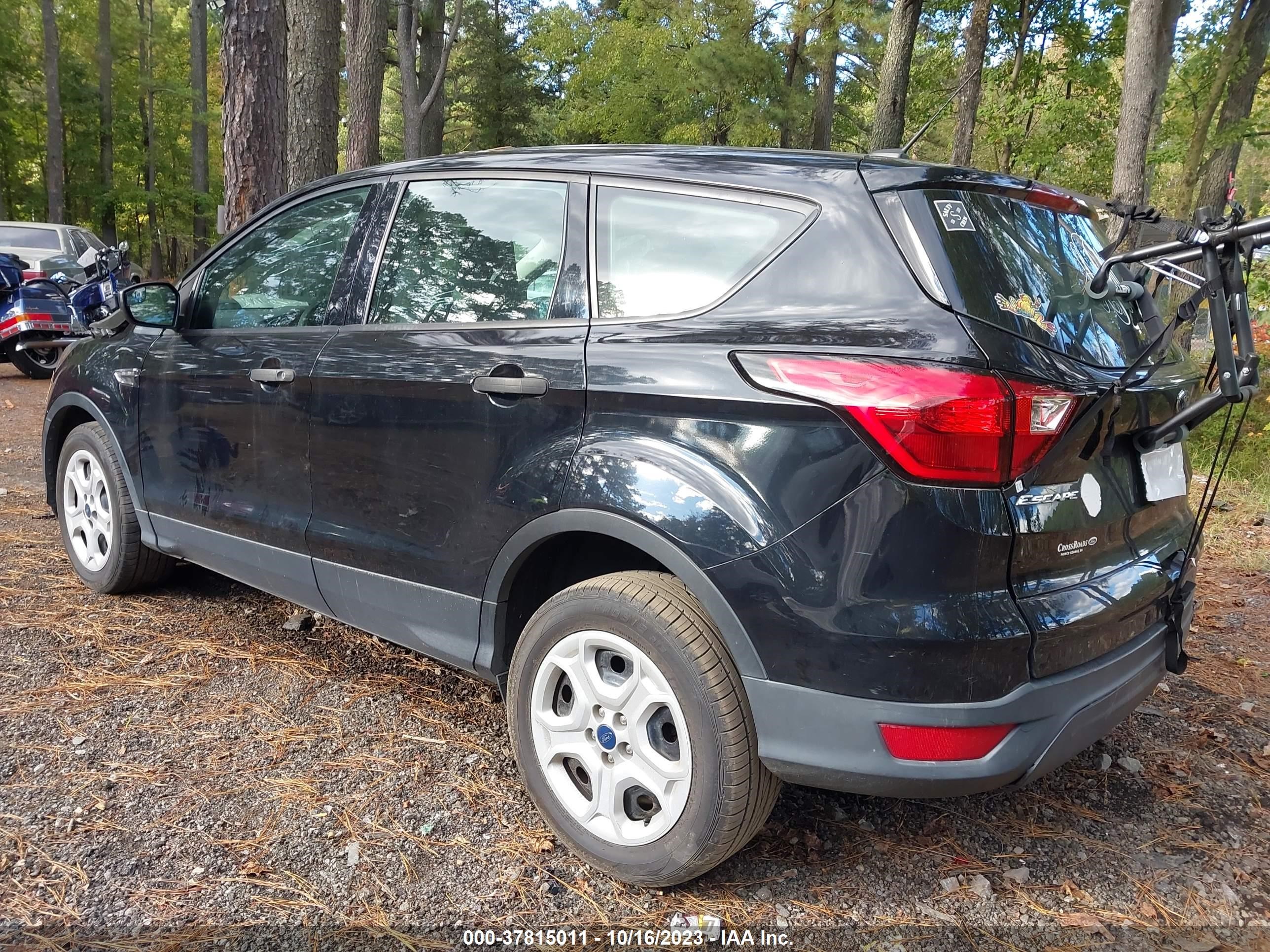 Photo 2 VIN: 1FMCU0F77KUB21895 - FORD ESCAPE 