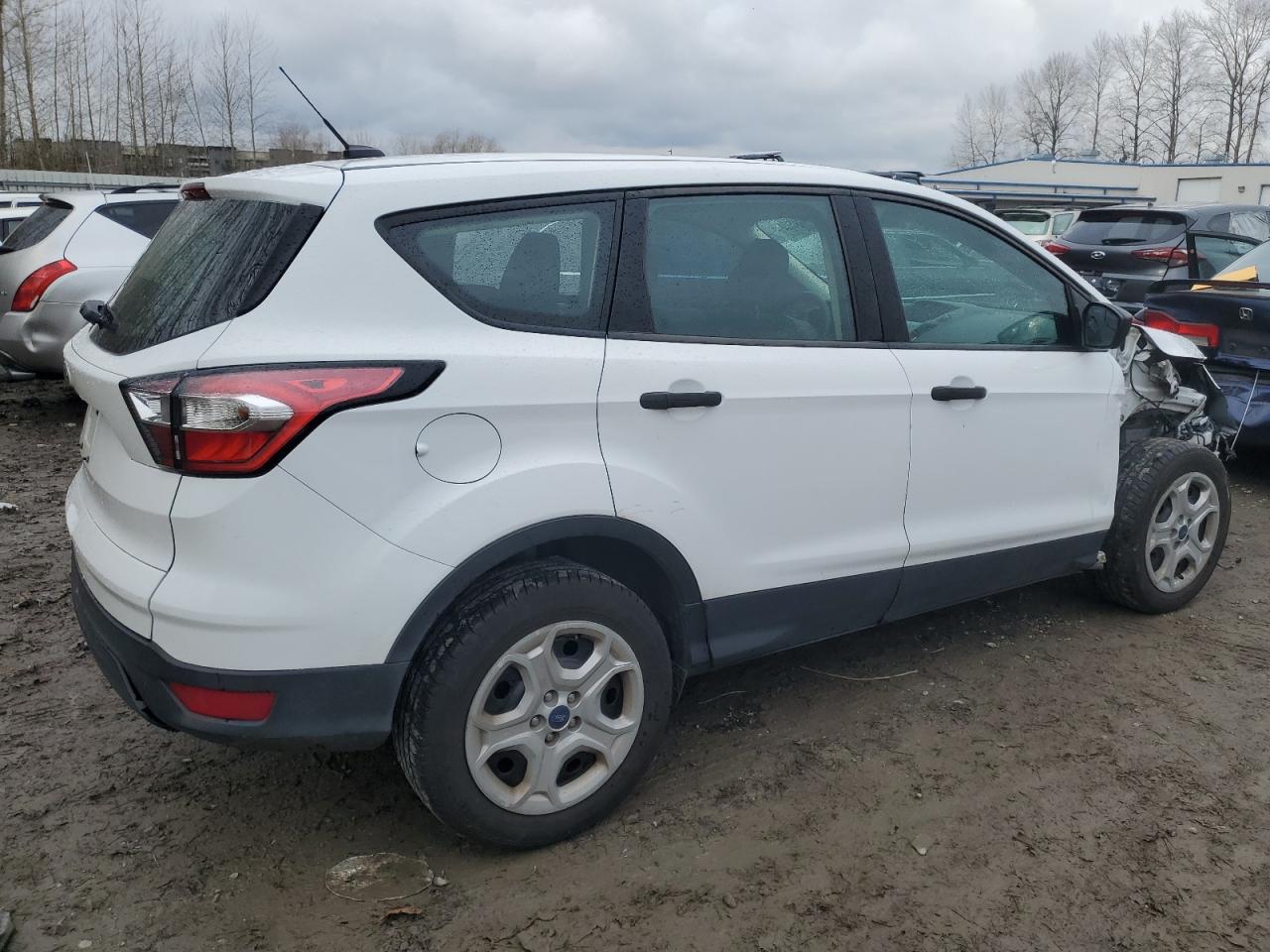 Photo 2 VIN: 1FMCU0F78JUA35171 - FORD ESCAPE 