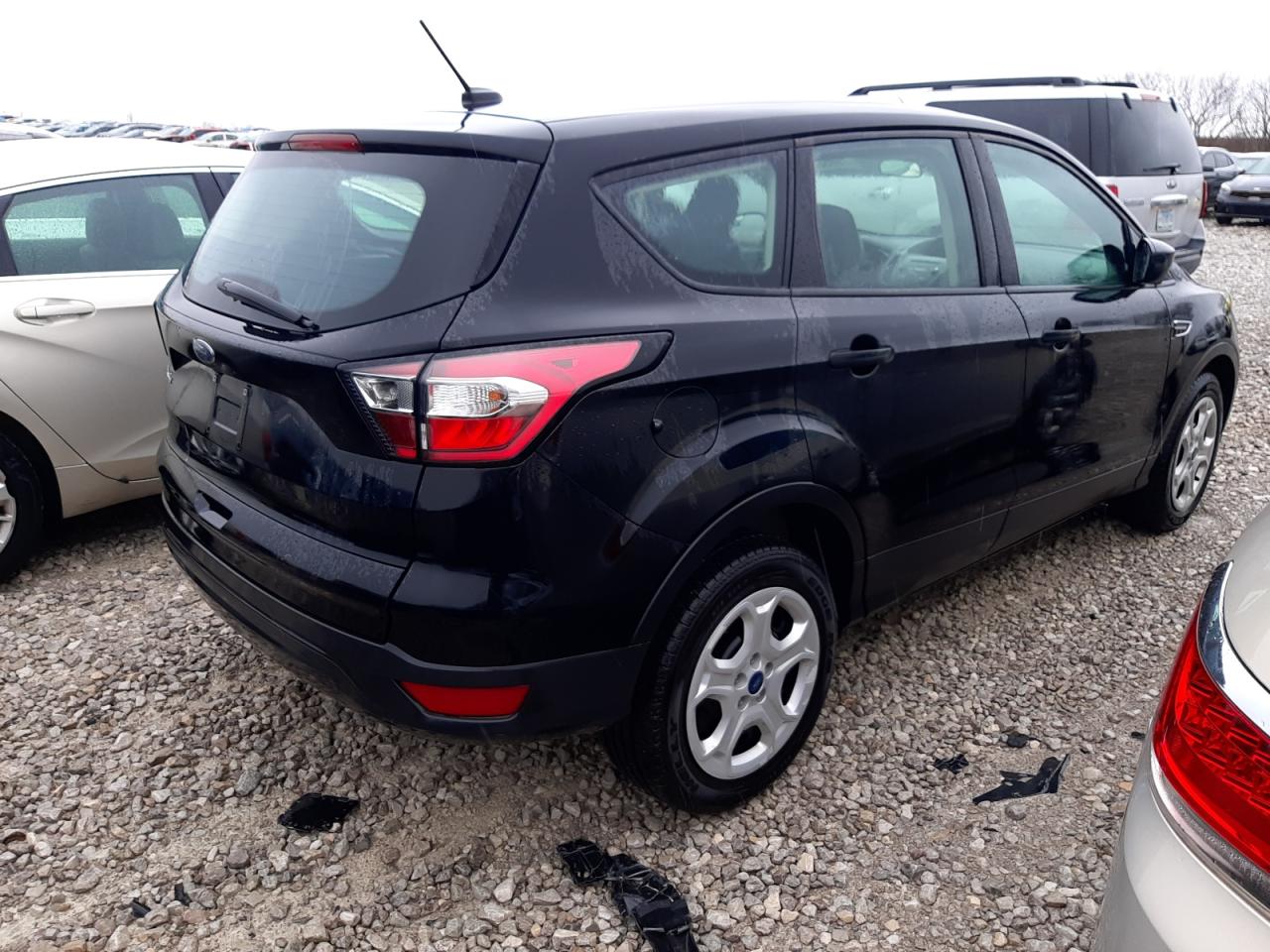 Photo 2 VIN: 1FMCU0F78JUA66811 - FORD ESCAPE 