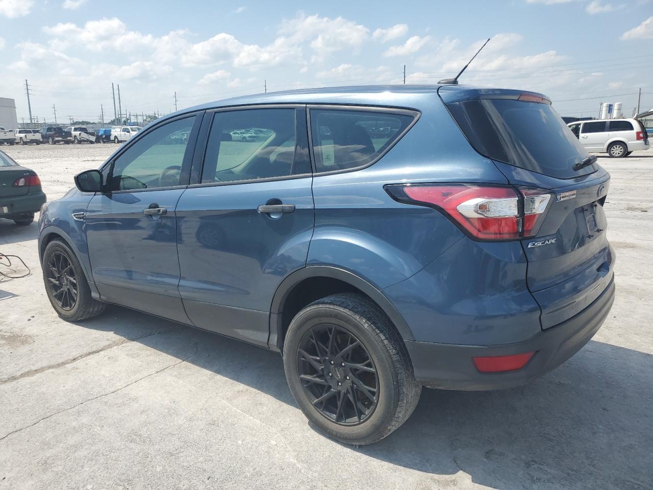 Photo 1 VIN: 1FMCU0F78JUC75627 - FORD ESCAPE 