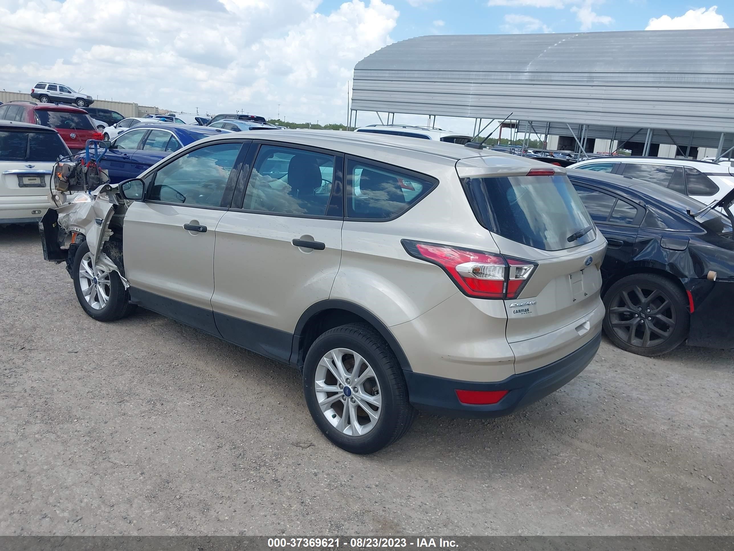 Photo 2 VIN: 1FMCU0F79HUA93297 - FORD ESCAPE 