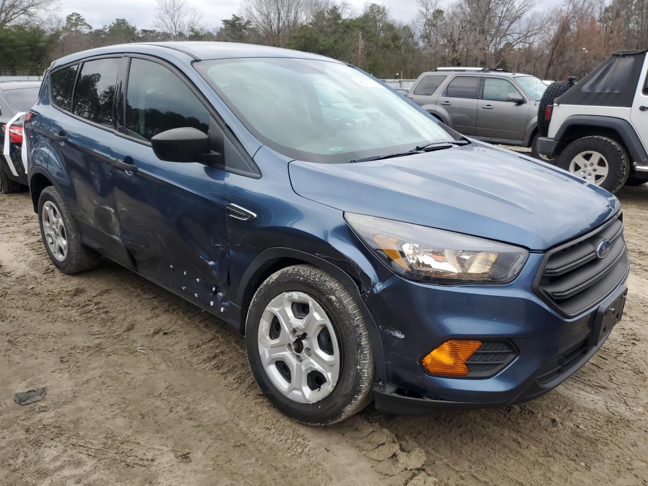 Photo 3 VIN: 1FMCU0F79JUC28221 - FORD ESCAPE 