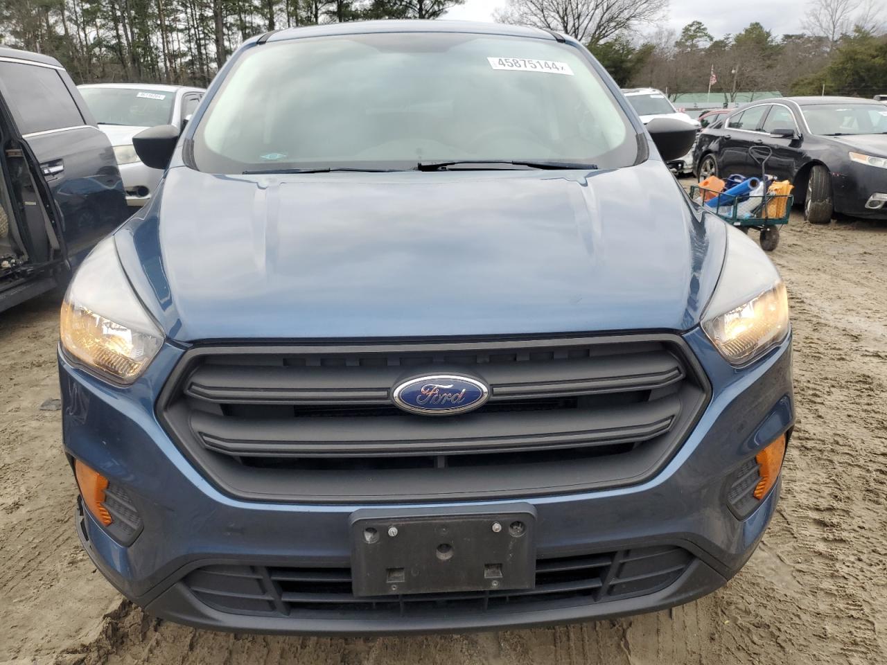 Photo 4 VIN: 1FMCU0F79JUC28221 - FORD ESCAPE 