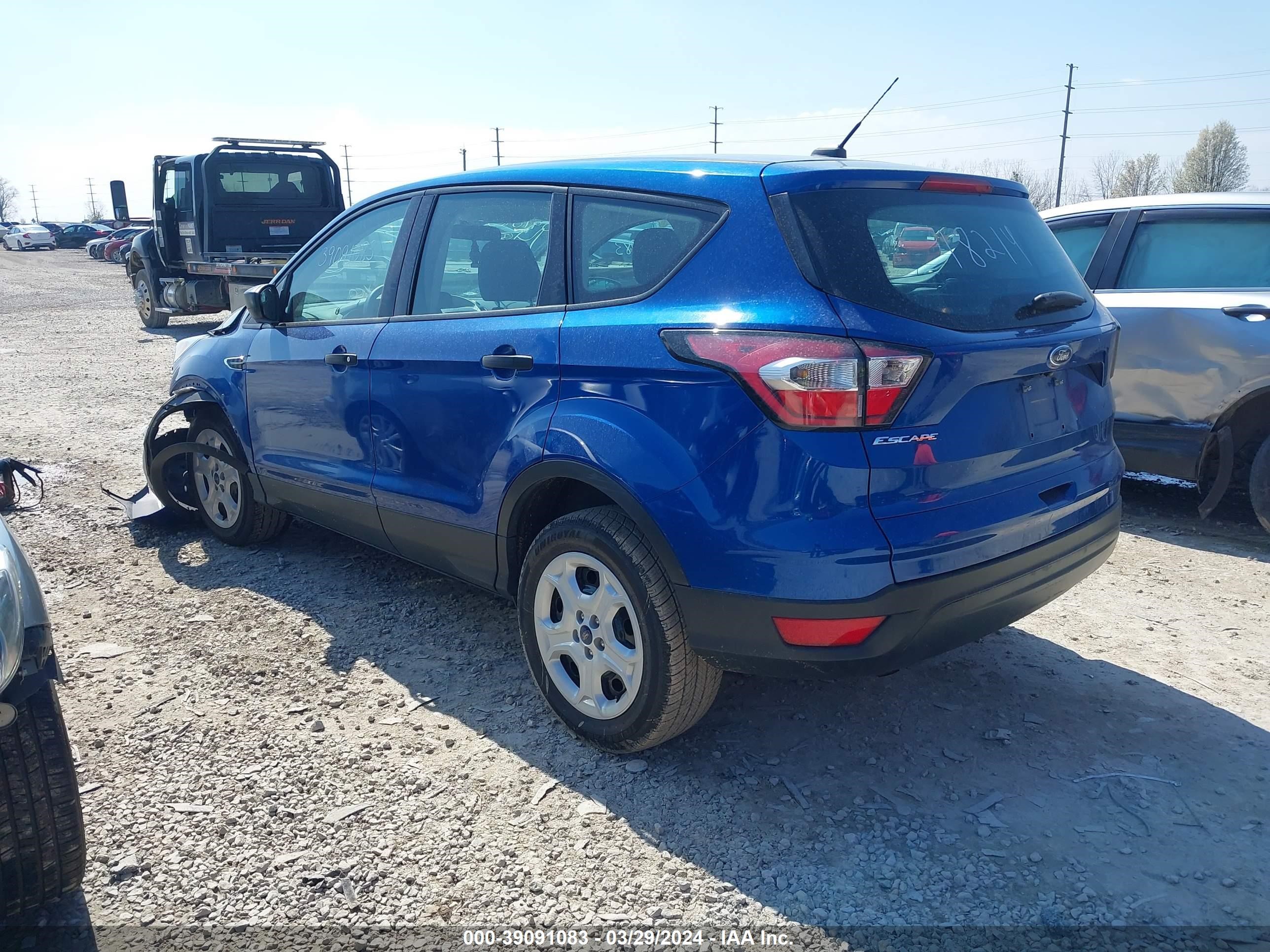 Photo 2 VIN: 1FMCU0F7XHUD18214 - FORD ESCAPE 