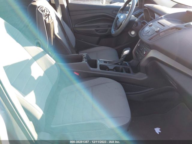 Photo 4 VIN: 1FMCU0F7XHUD66019 - FORD ESCAPE 