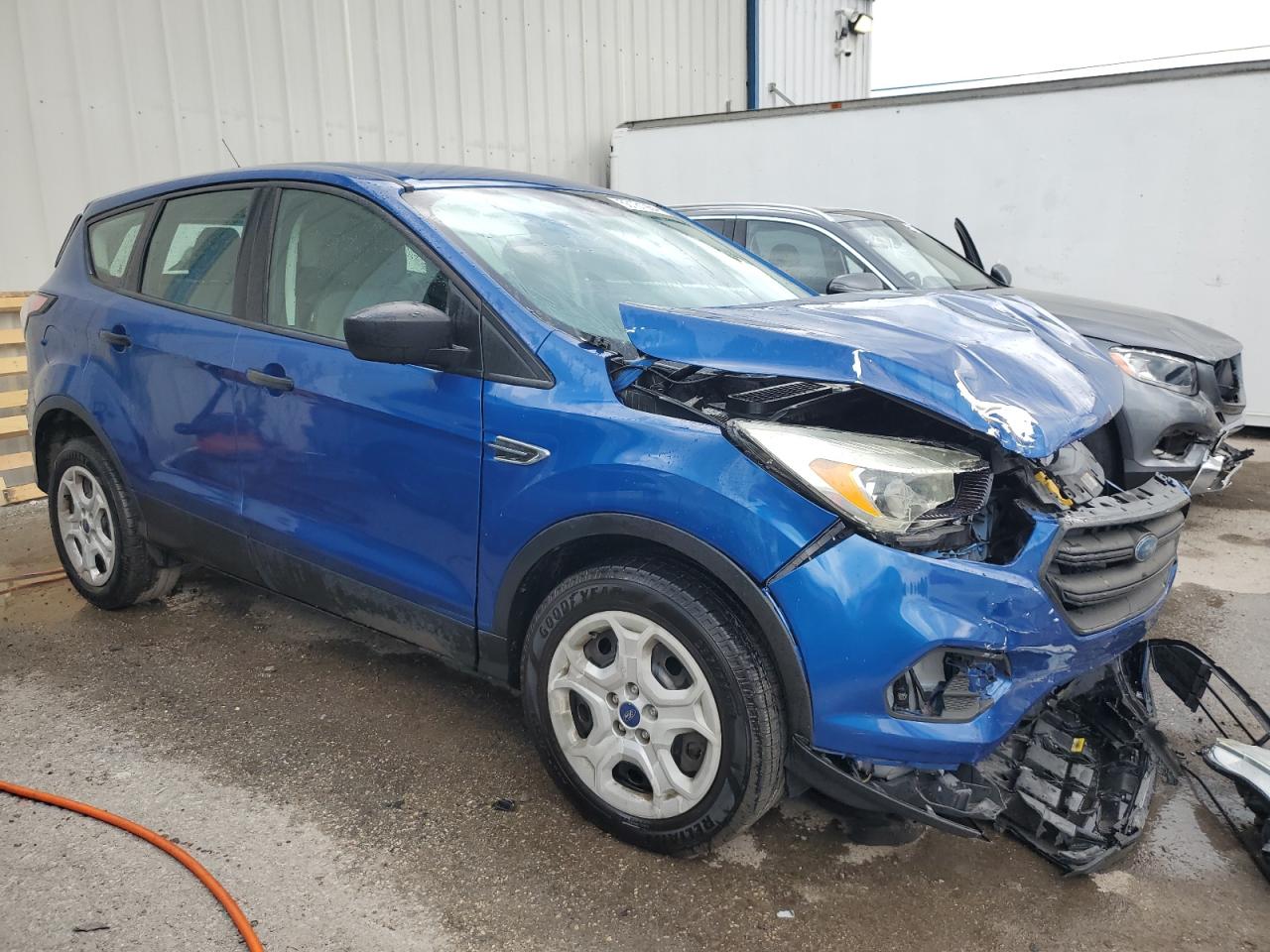 Photo 3 VIN: 1FMCU0F7XHUD72743 - FORD ESCAPE 