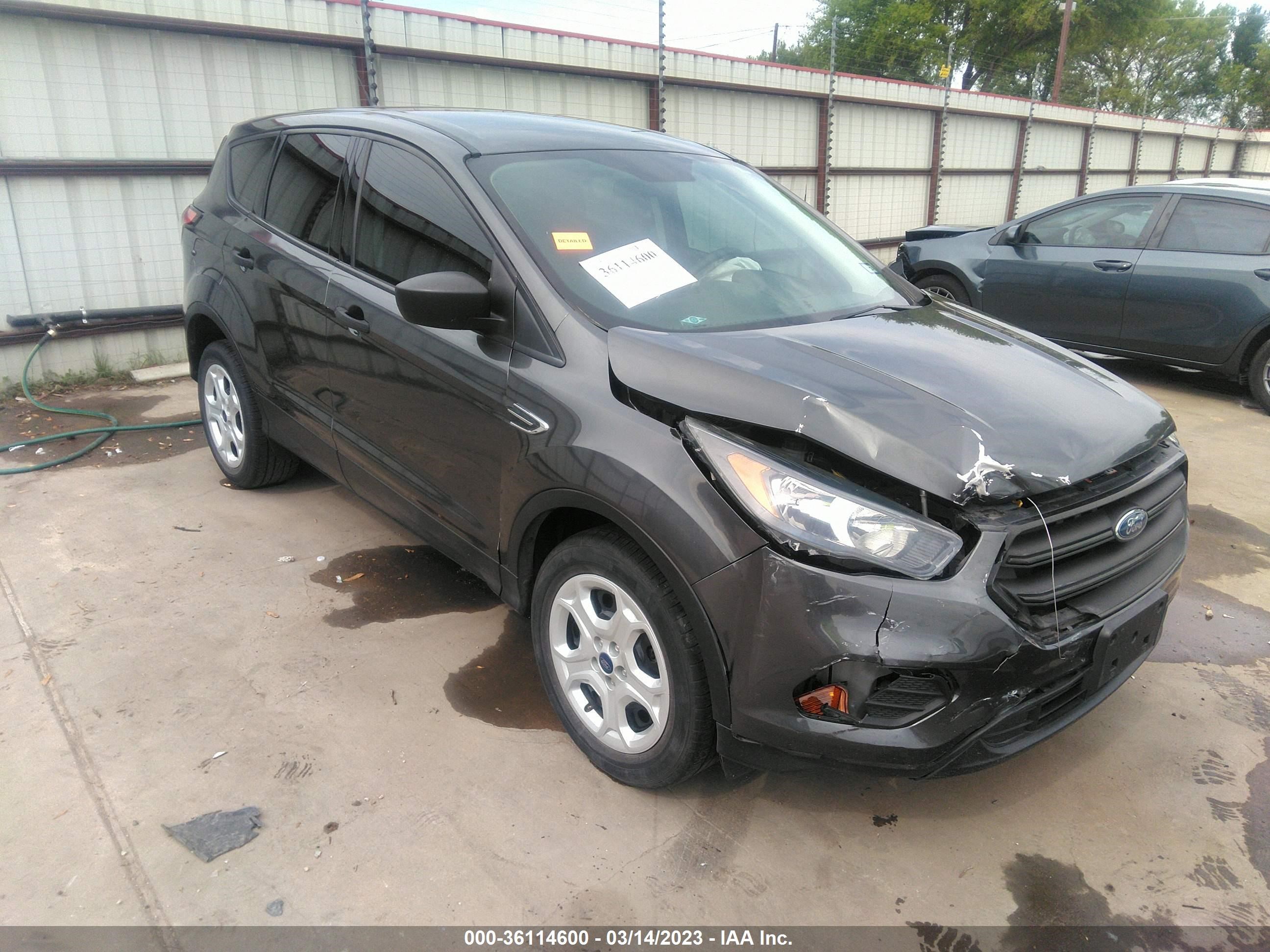 Photo 0 VIN: 1FMCU0F7XJUB42626 - FORD ESCAPE 