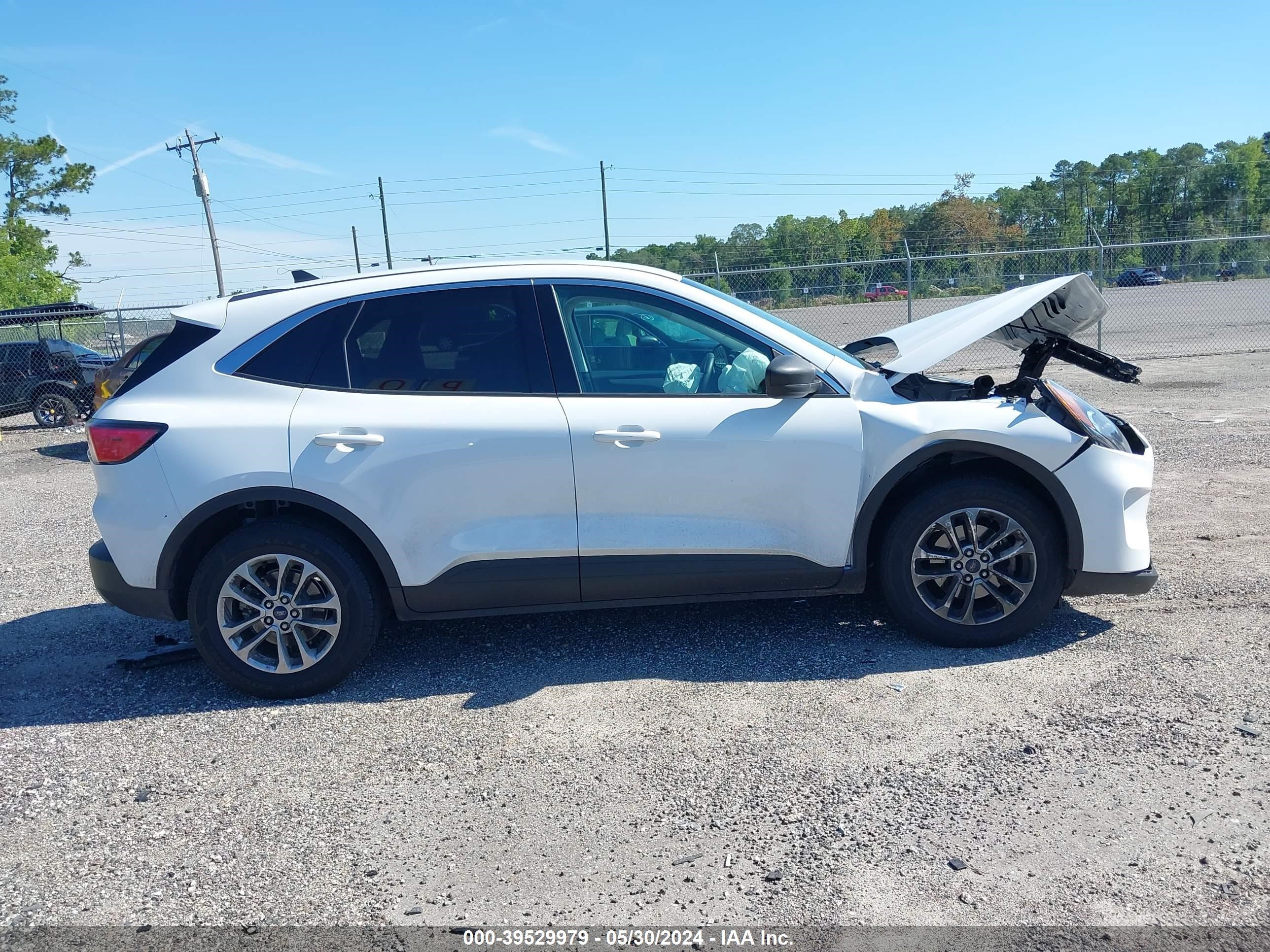 Photo 11 VIN: 1FMCU0G62NUA48994 - FORD ESCAPE 