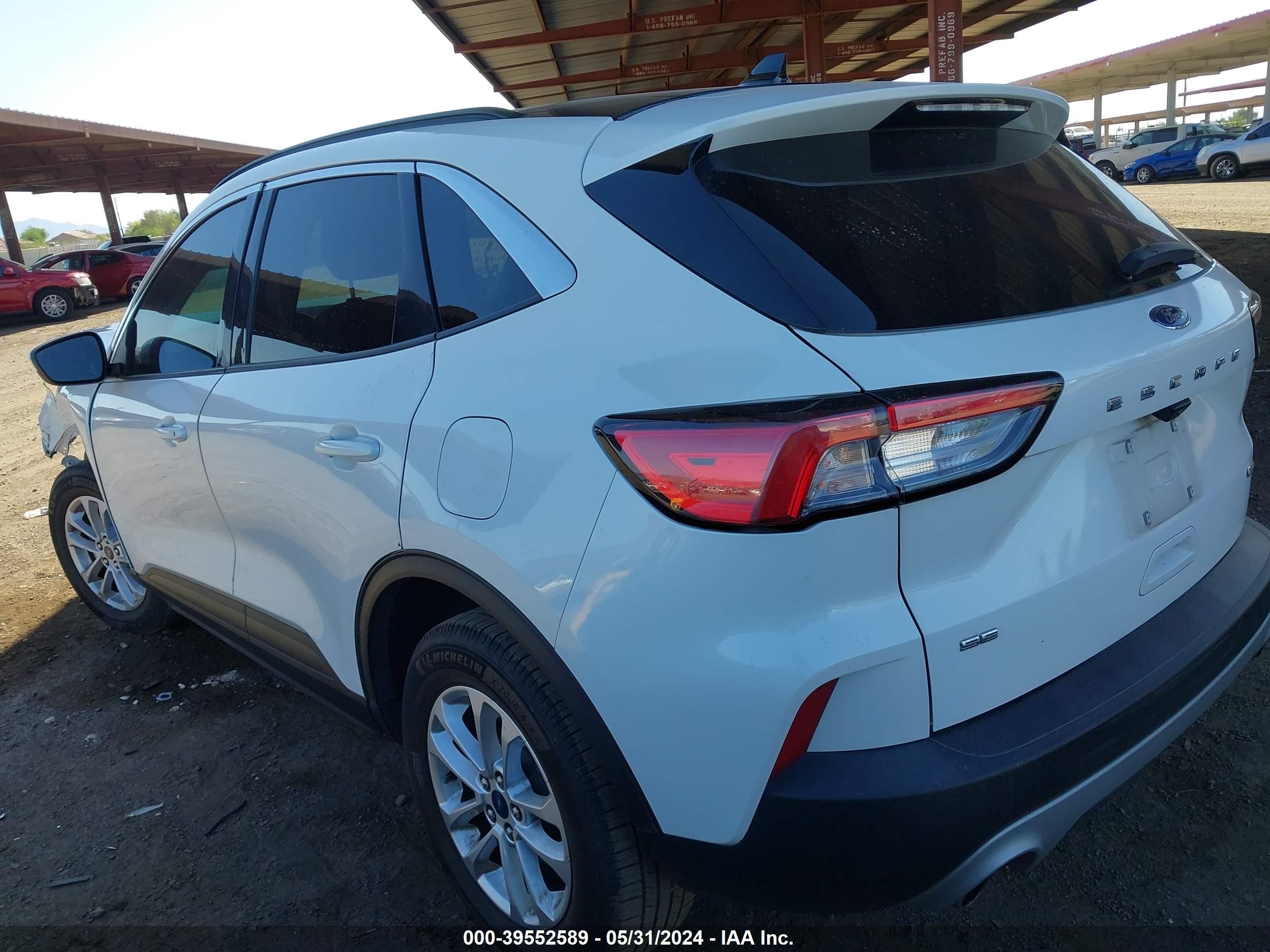 Photo 2 VIN: 1FMCU0G63LUA79149 - FORD ESCAPE 